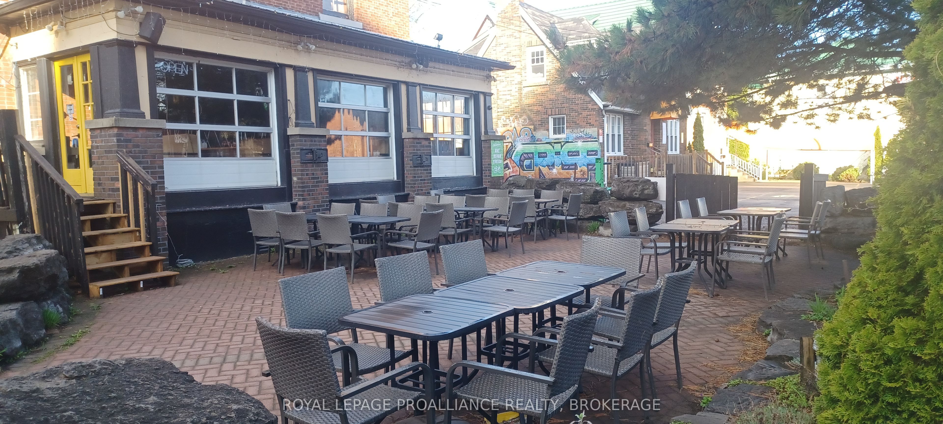506 Princess Street Property Photo 3