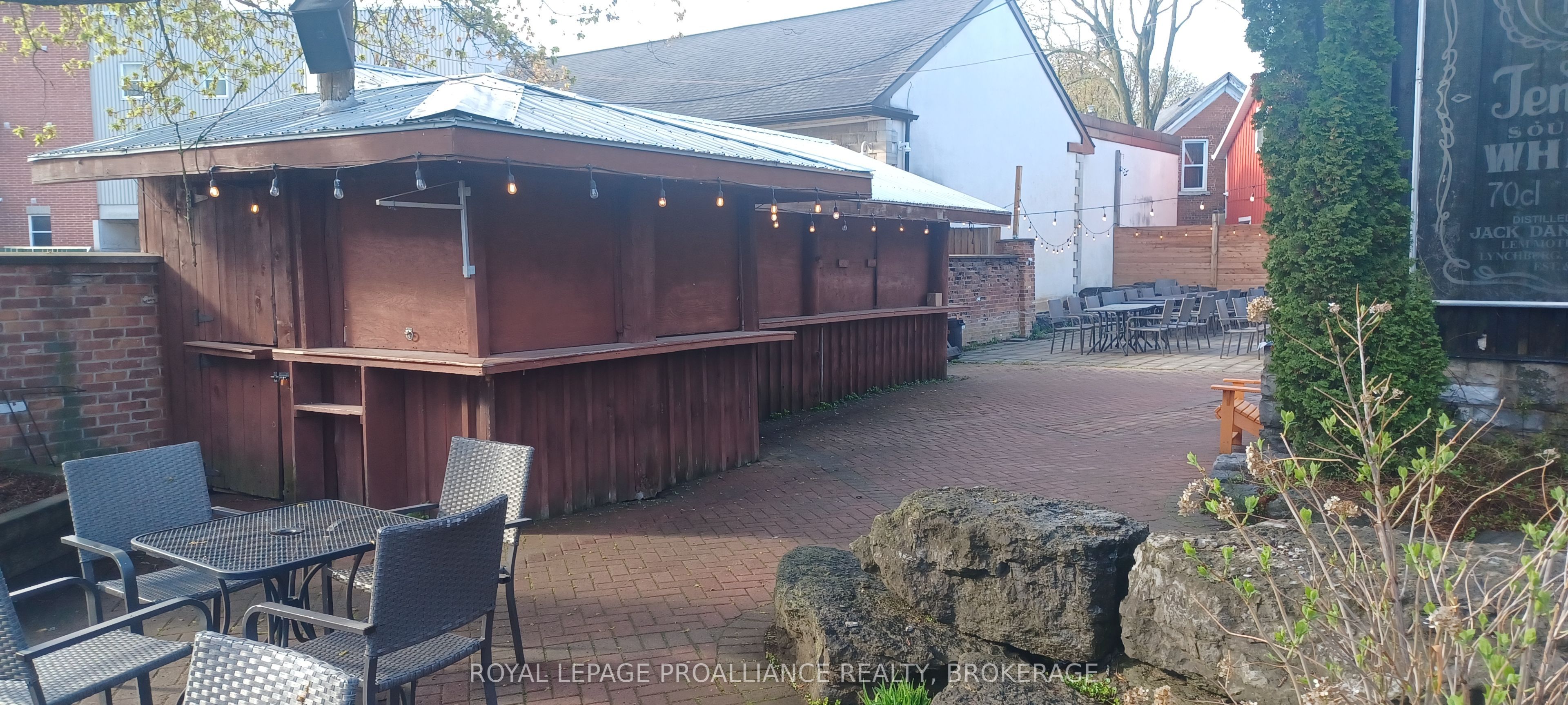 506 Princess Street Property Photo 8