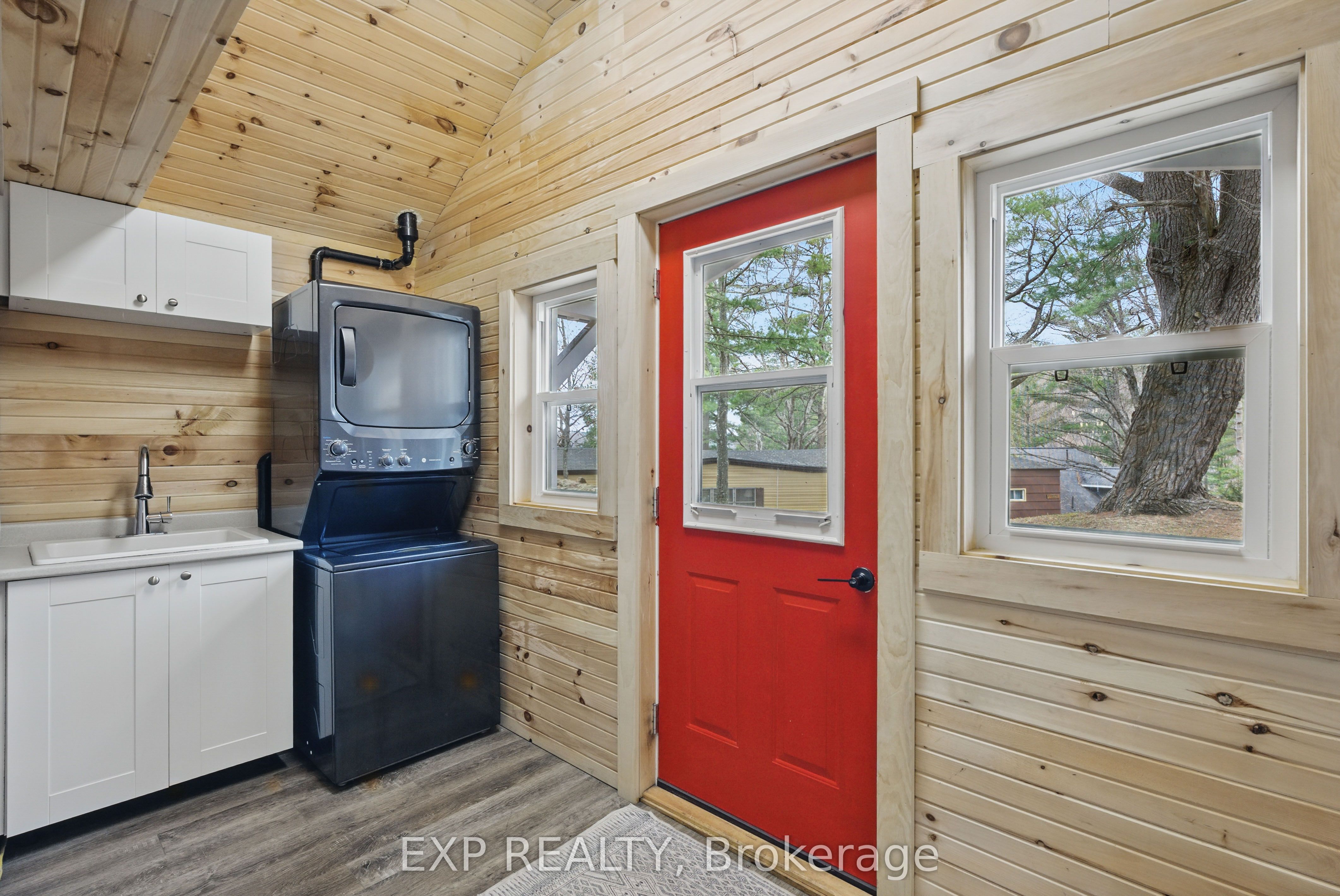 5b Southwell Drive Property Photo 11