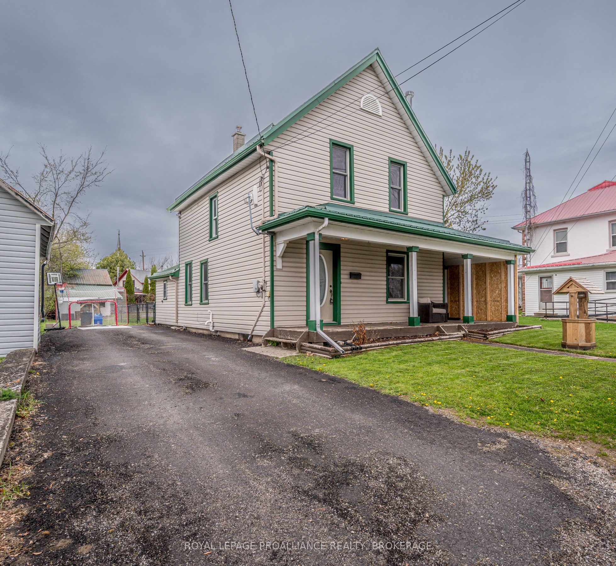 4089 Perth Road Property Photo 1