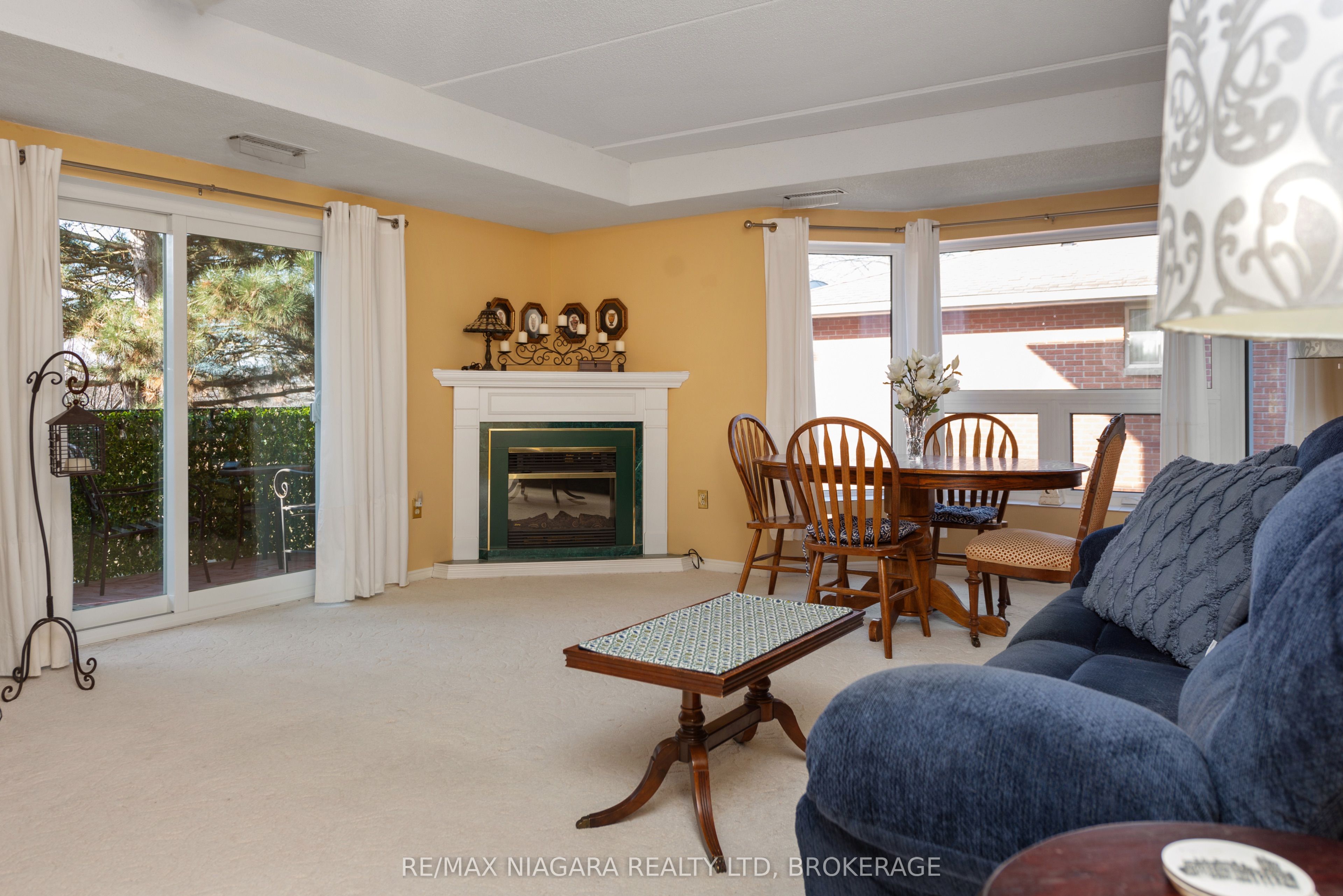 6704 Thorold Stone Road 206 Property Photo 3