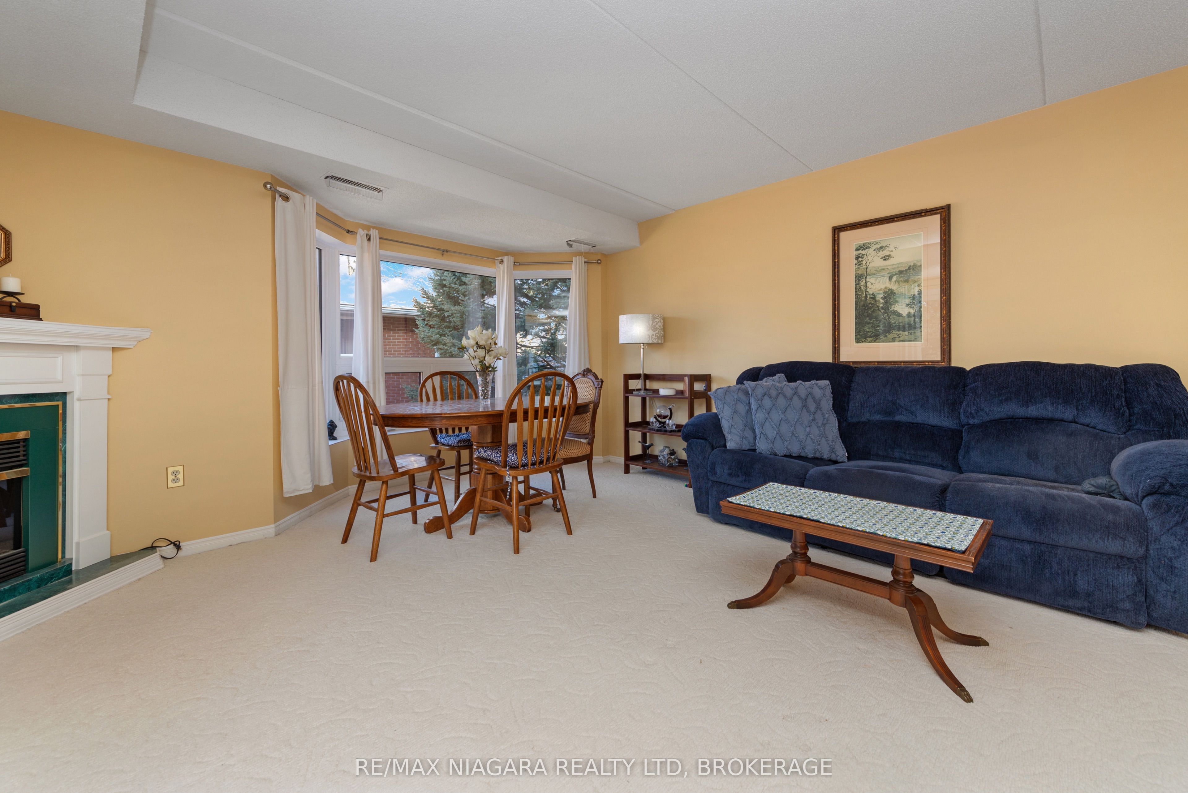 6704 Thorold Stone Road 206 Property Photo 6