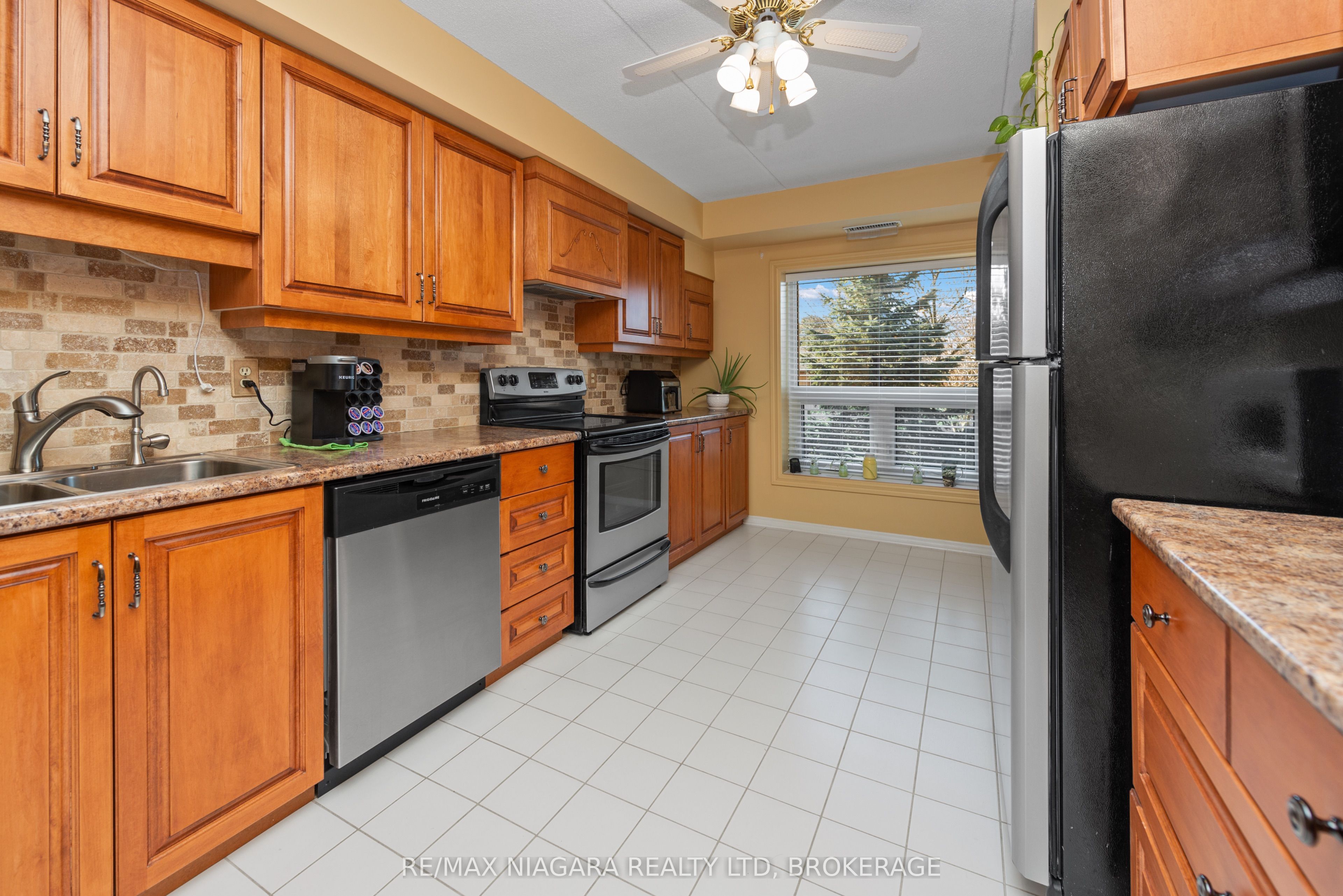6704 Thorold Stone Road 206 Property Photo 11