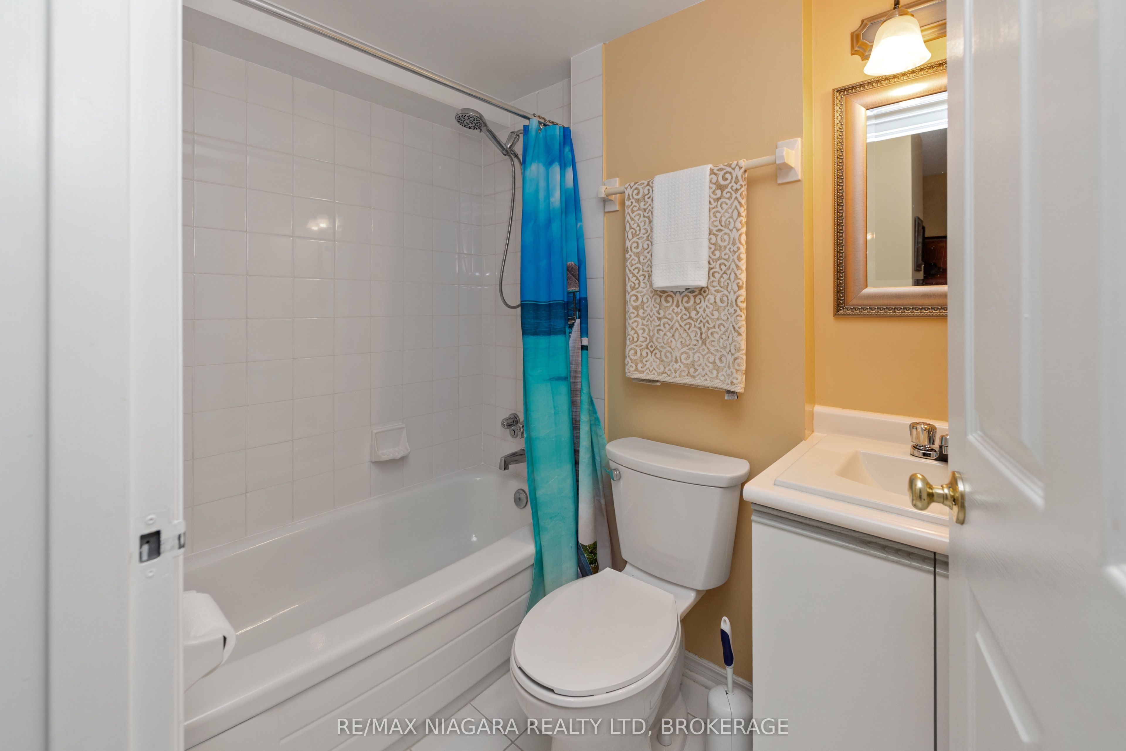 6704 Thorold Stone Road 206 Property Photo 16