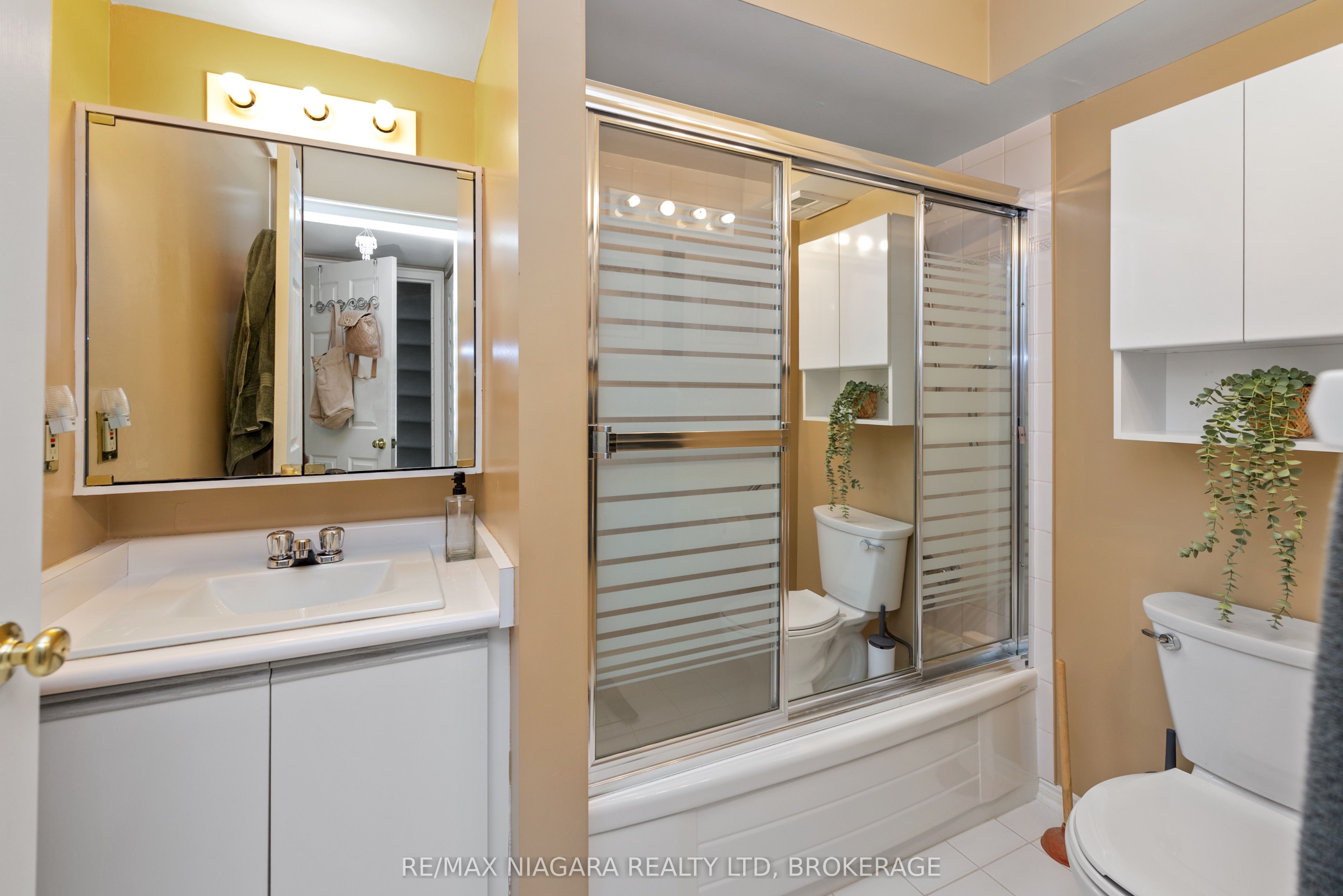 6704 Thorold Stone Road 206 Property Photo 21