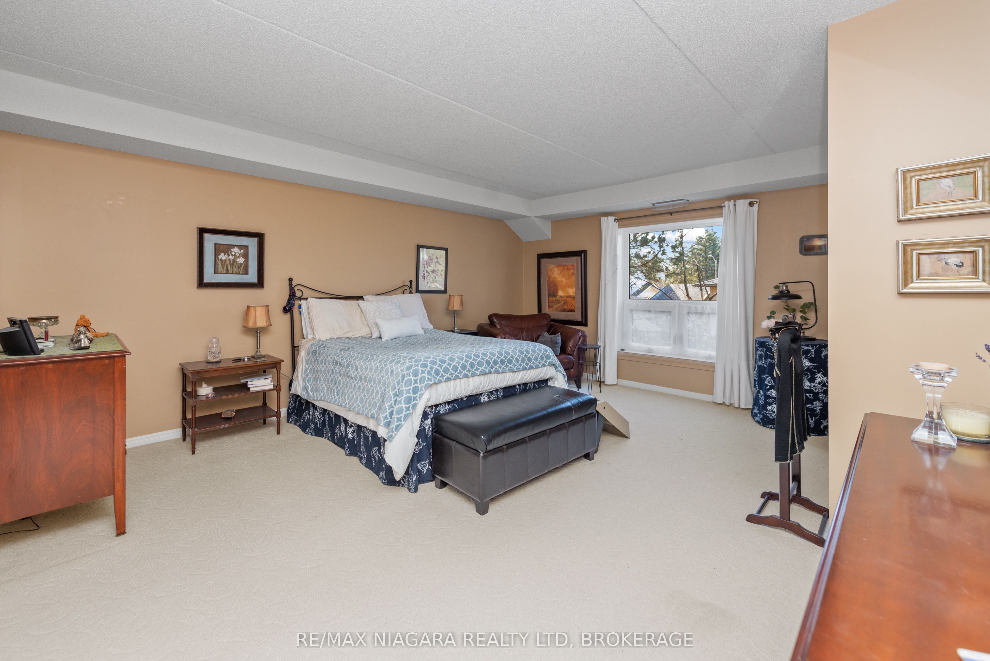 6704 Thorold Stone Road 206 Property Photo 22