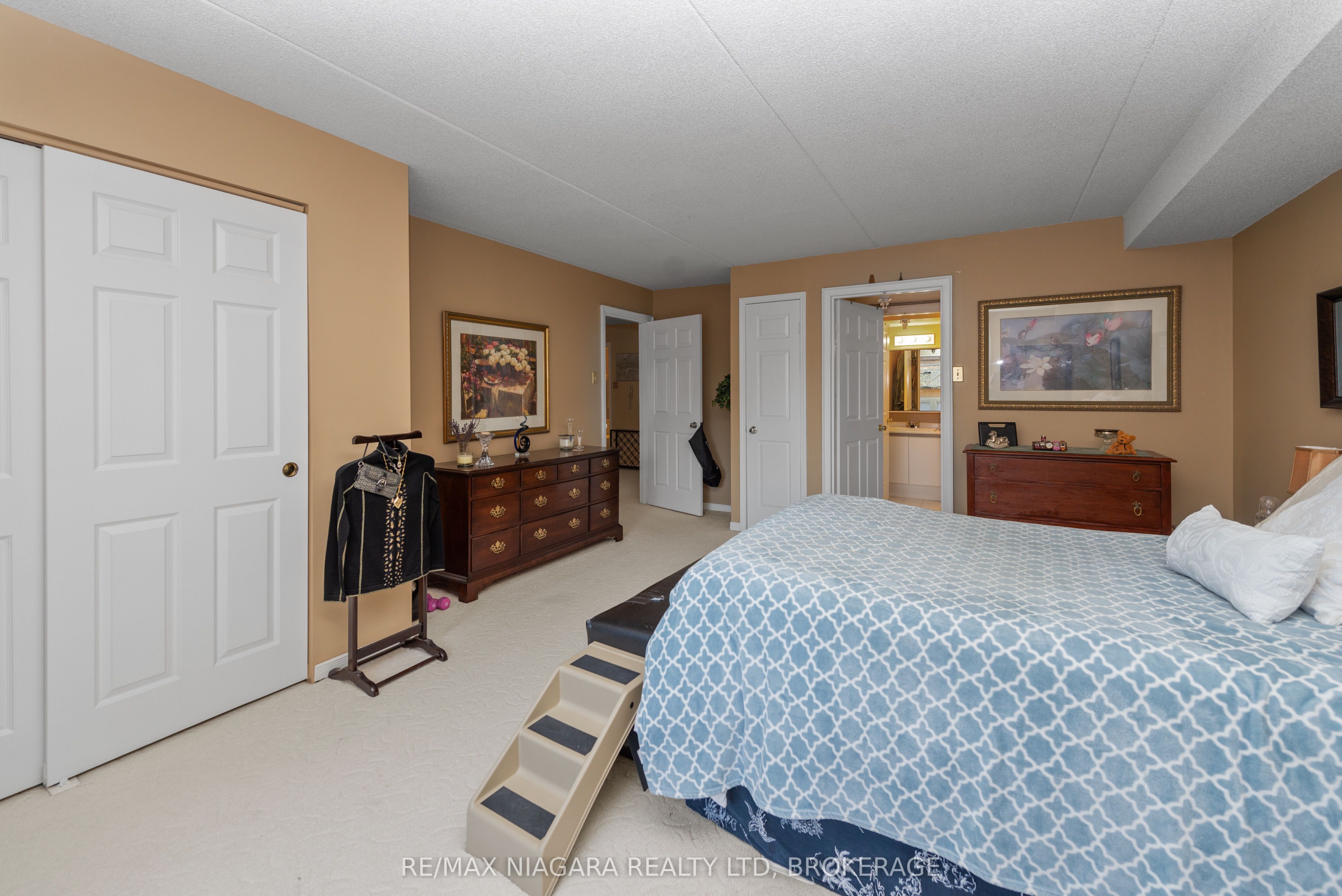 6704 Thorold Stone Road 206 Property Photo 25