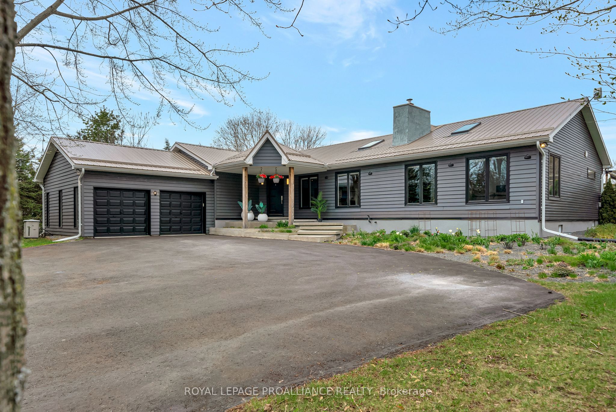 135 Hiscock Shores Road Property Photo