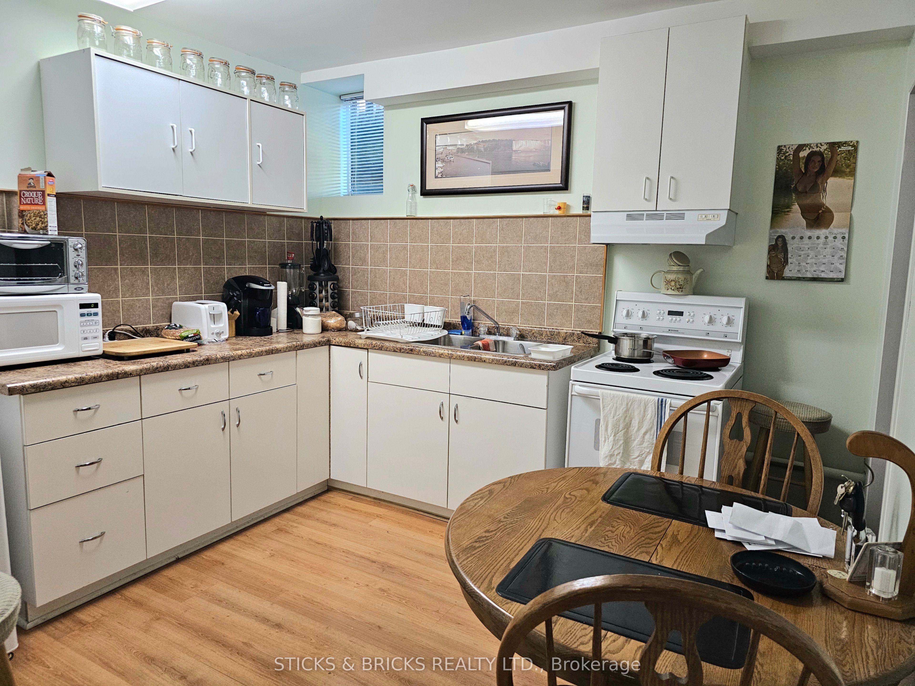 6974 Lundys Lane Property Photo 15