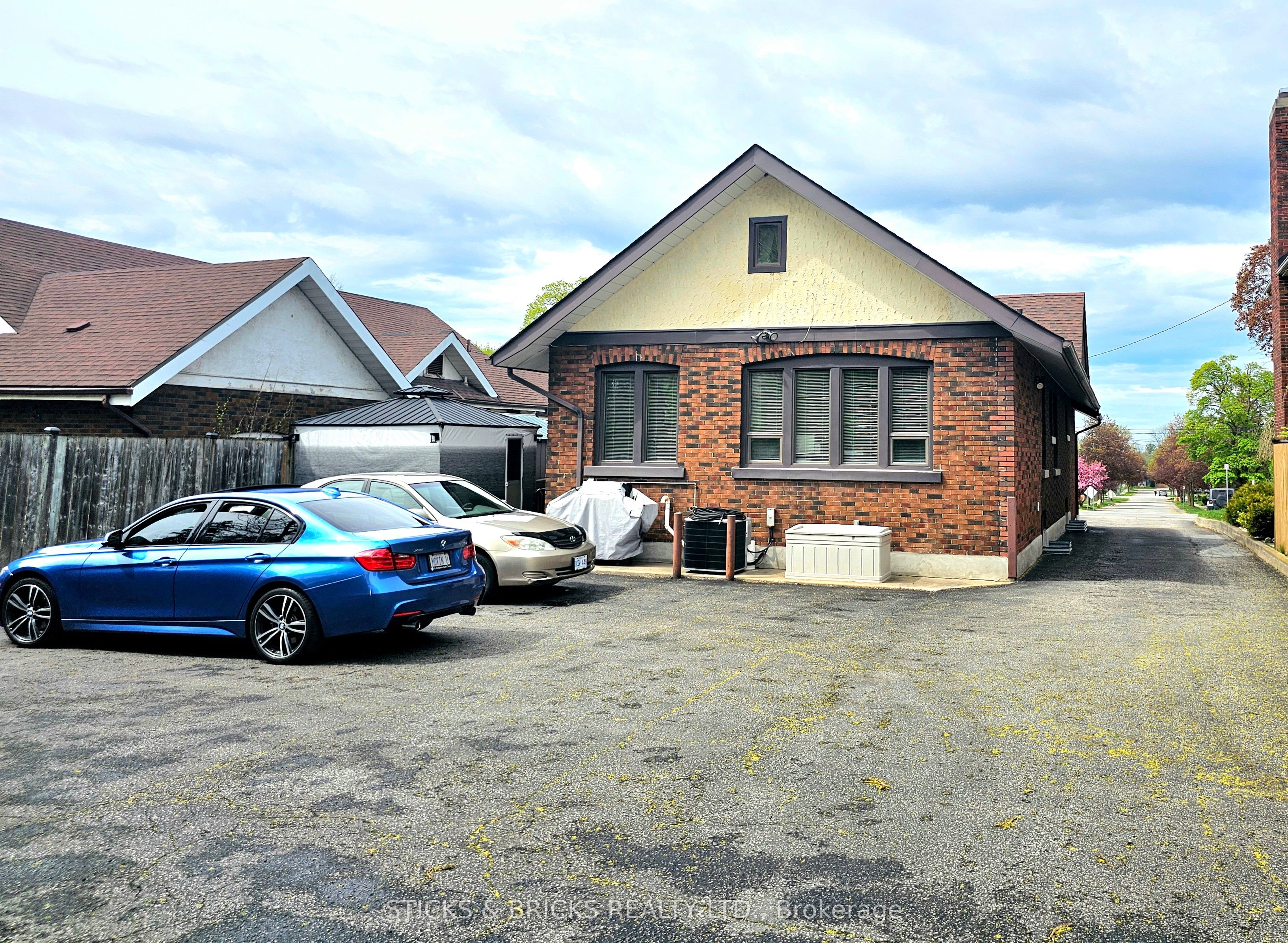 6974 Lundys Lane Property Photo 23