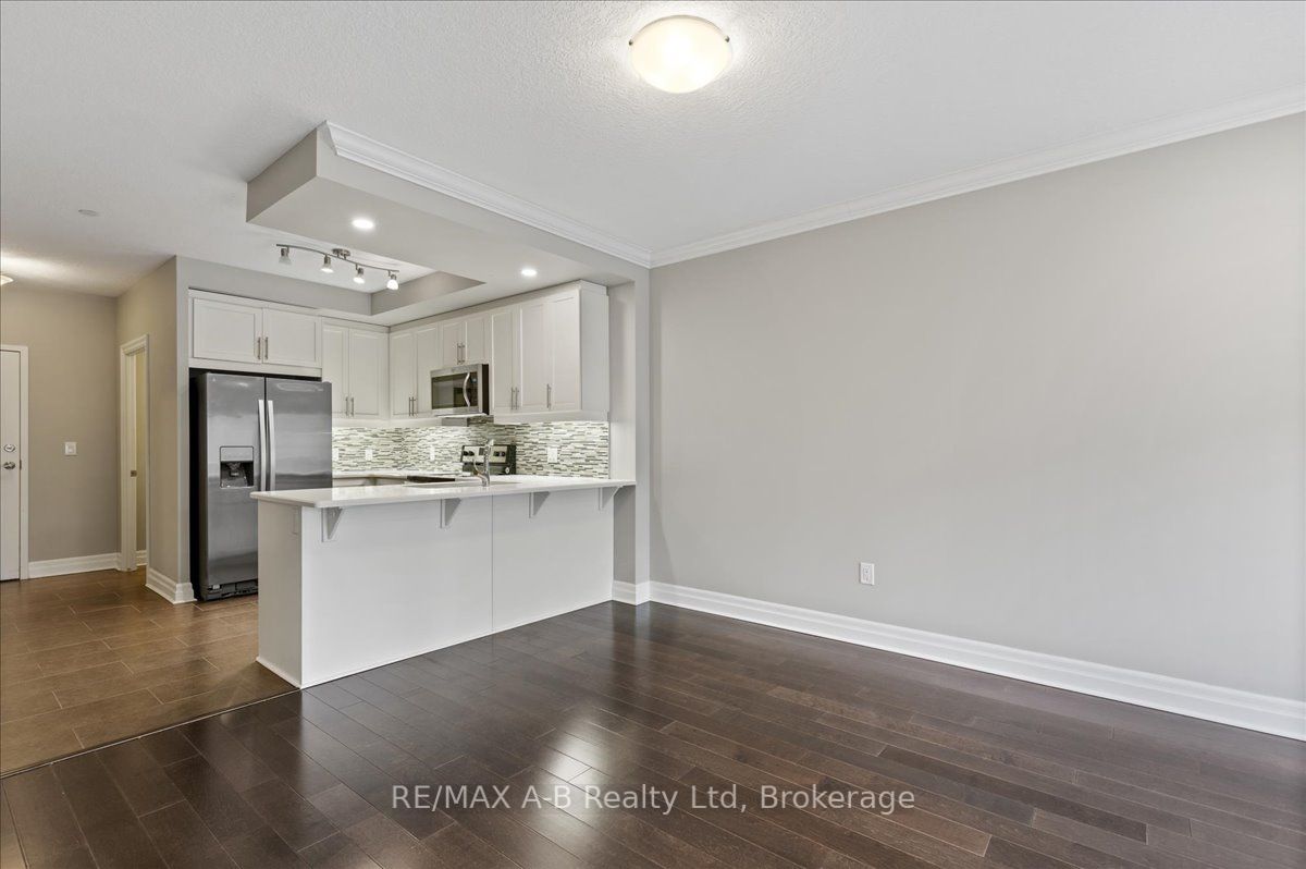 255 John Street N 206 Property Photo 10