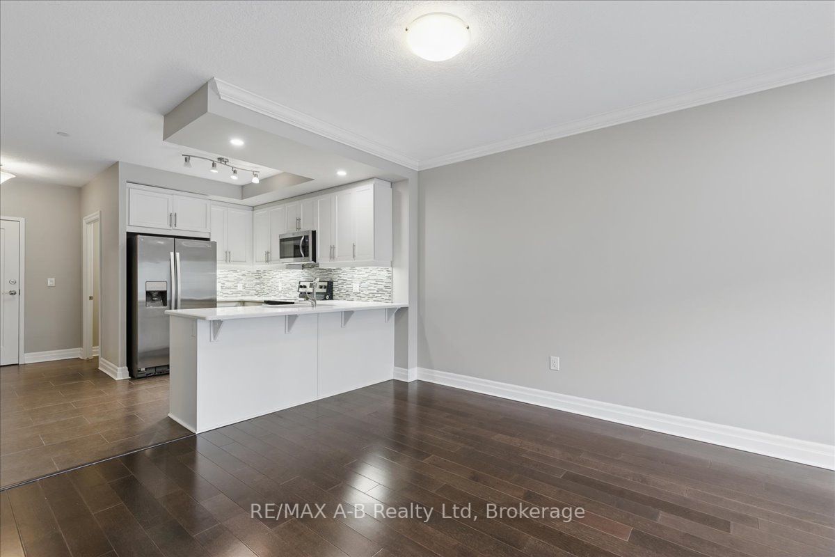 255 John Street N 206 Property Photo 15