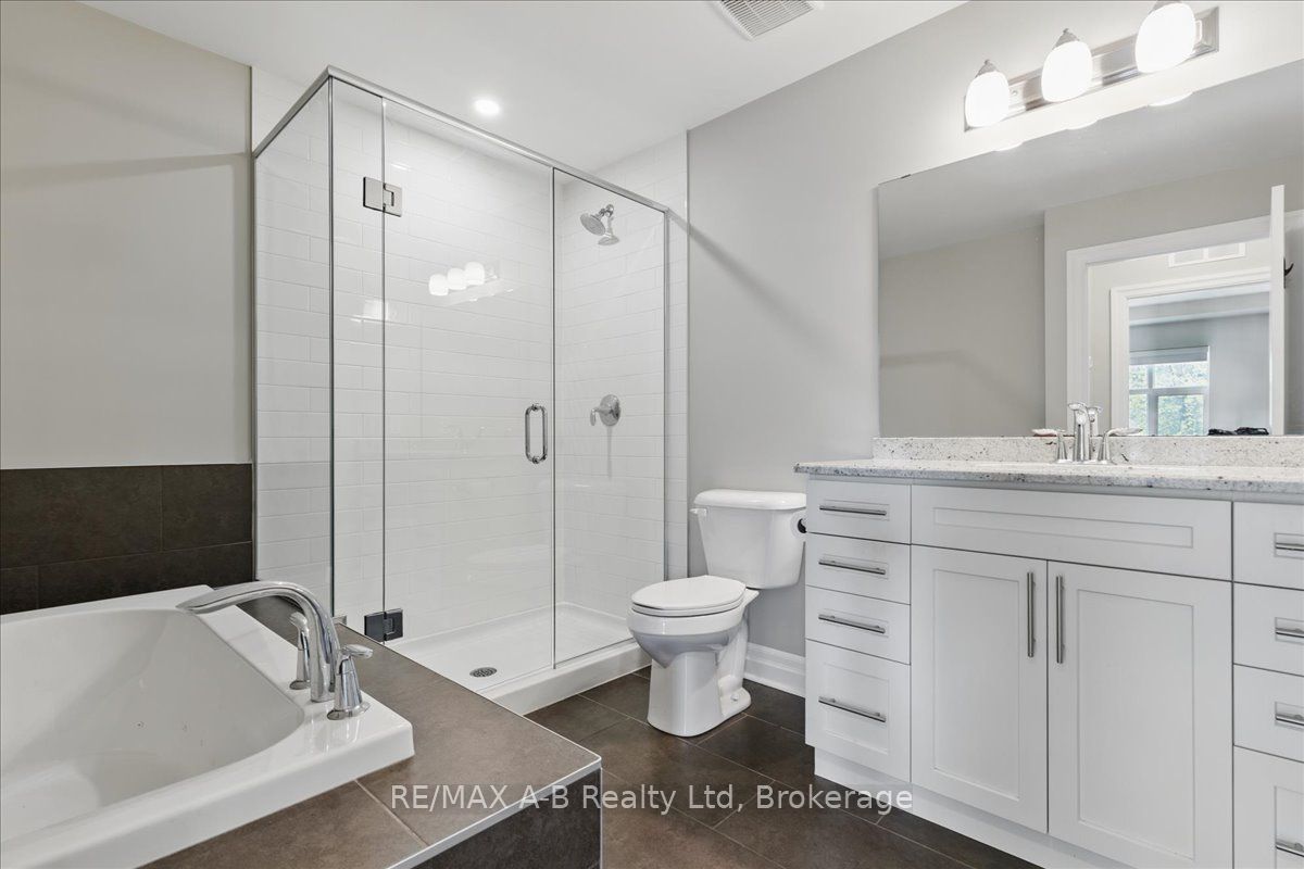 255 John Street N 206 Property Photo 18