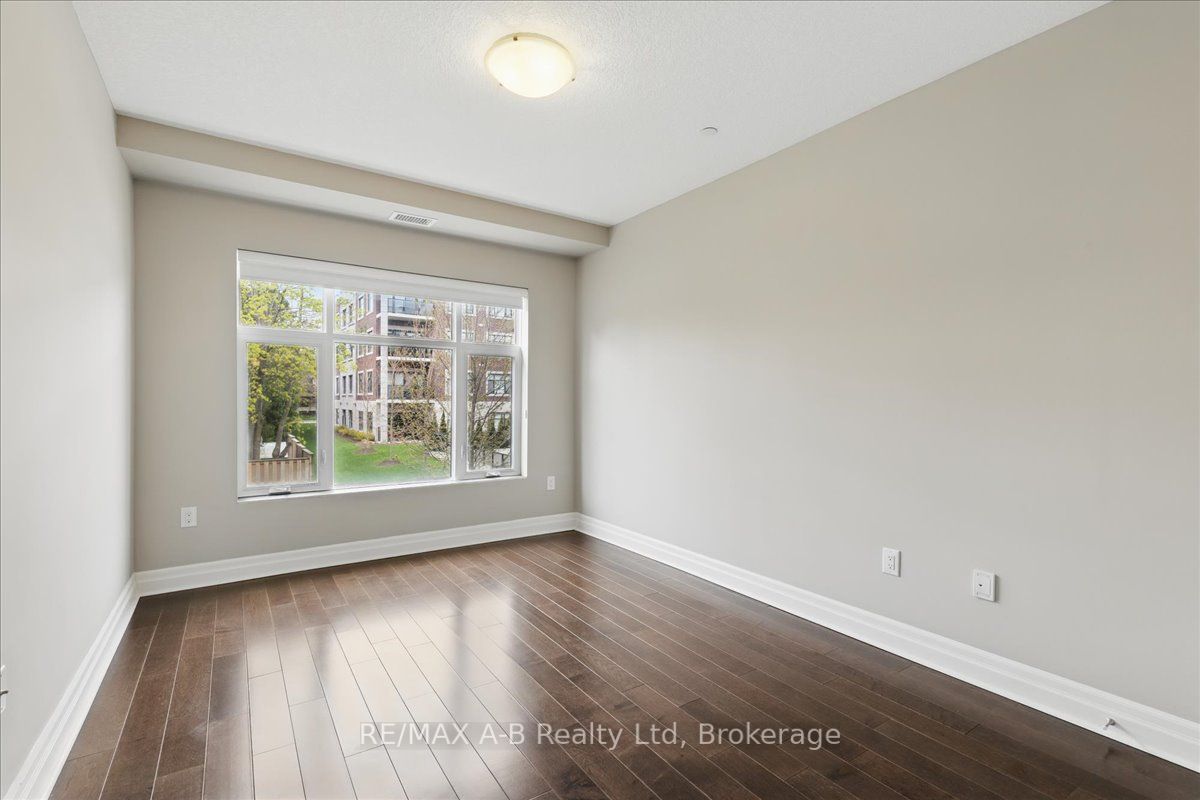 255 John Street N 206 Property Photo 21