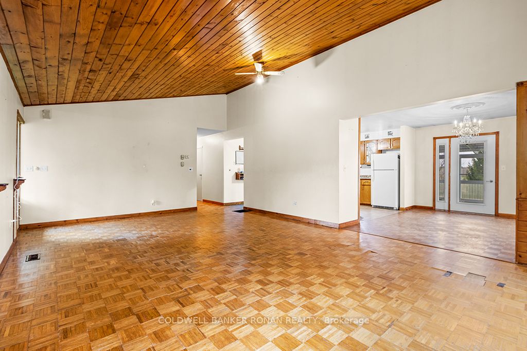 316522 Highway 6 Property Photo 10