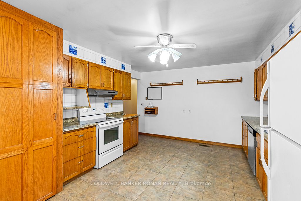 316522 Highway 6 Property Photo 16