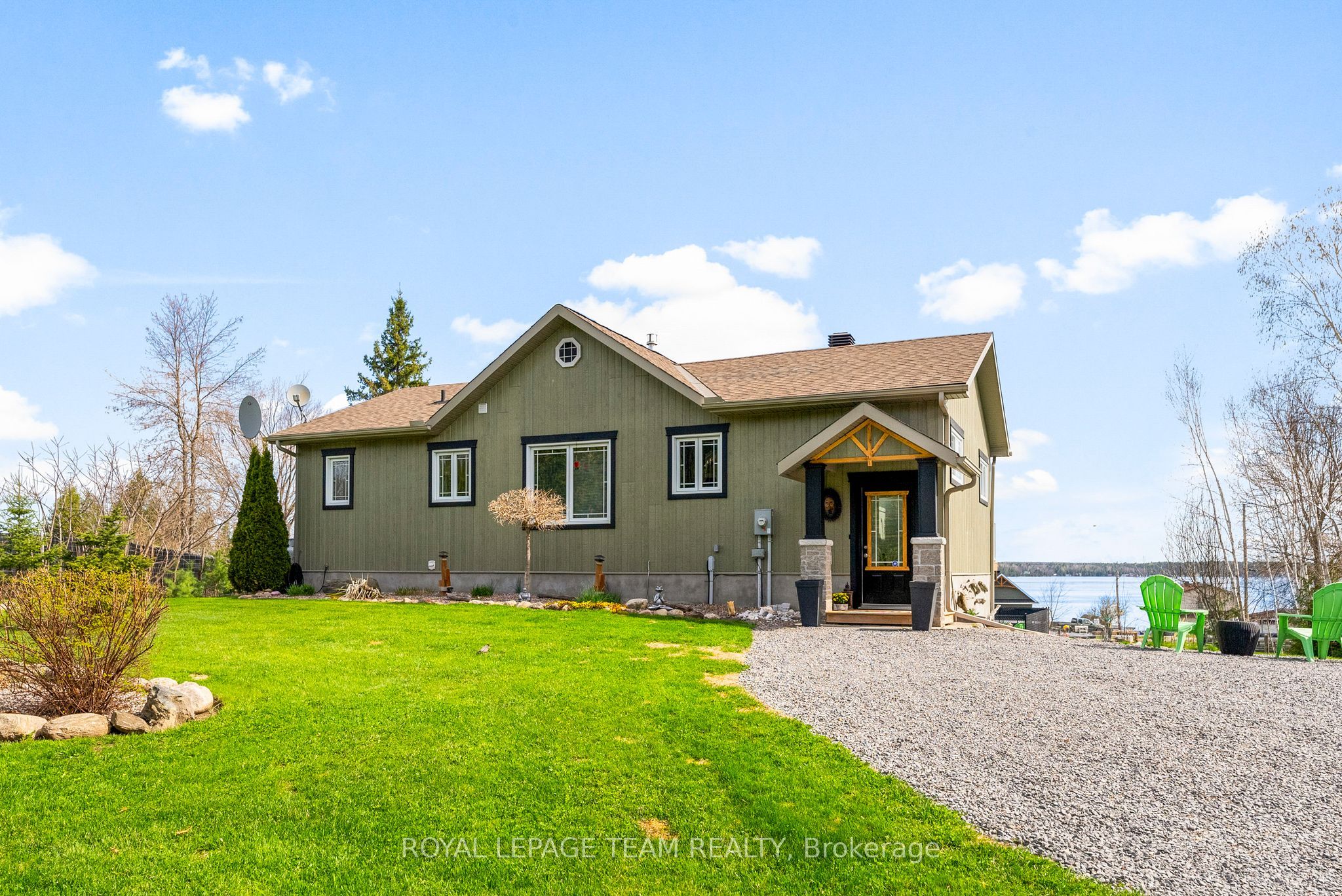 4372 River Rd Property Photo