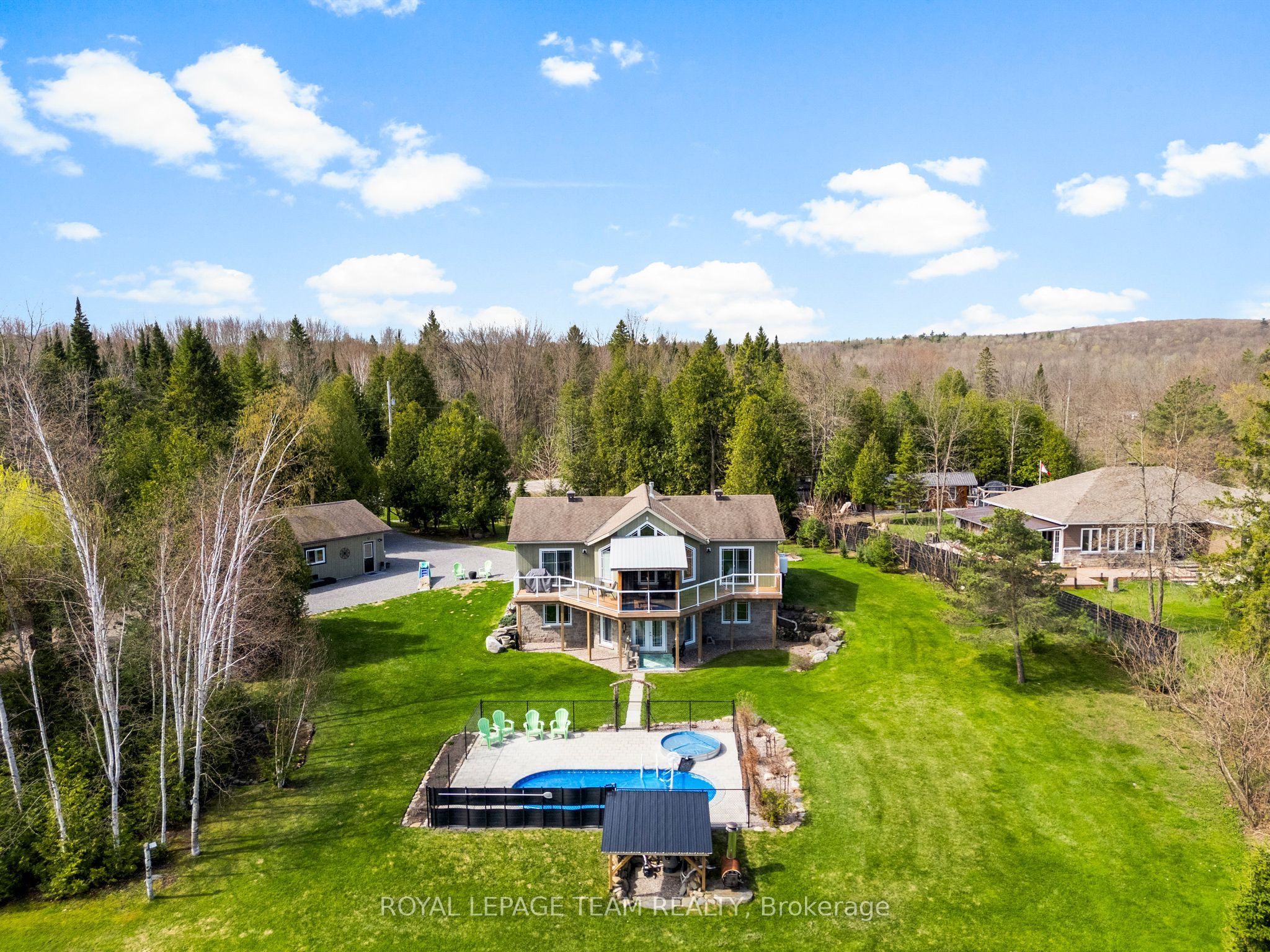 4372 River Road Property Photo 1
