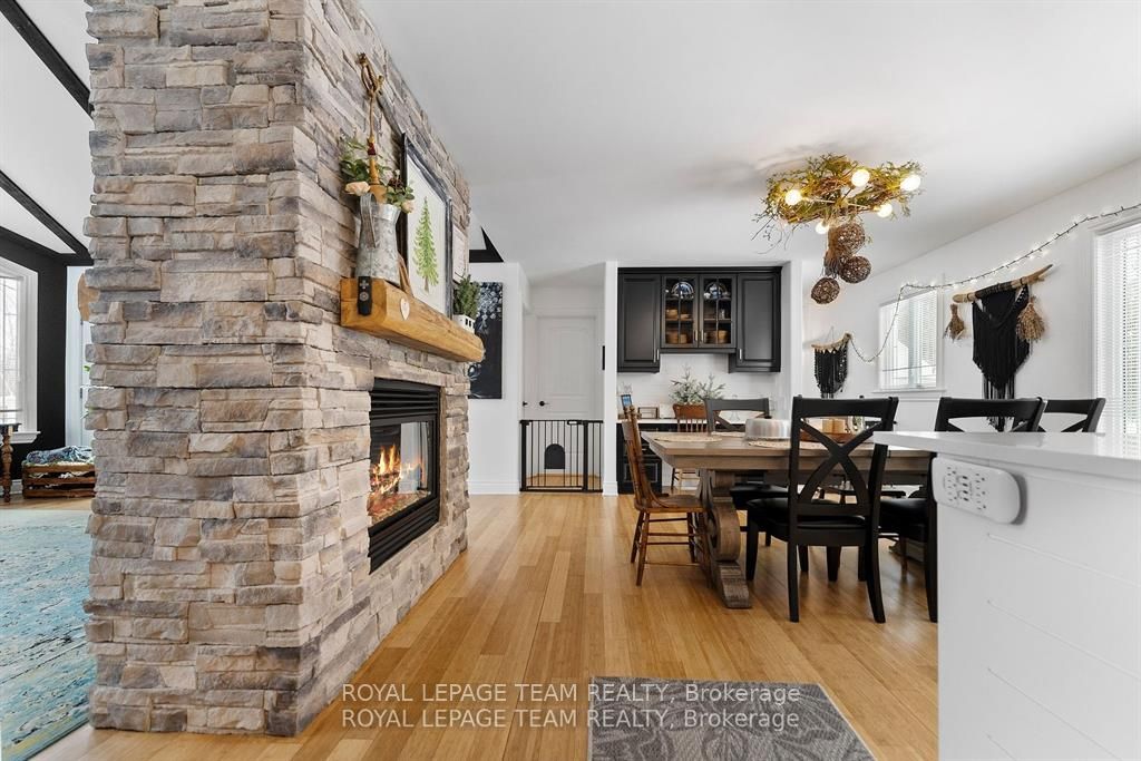 4372 River Road Property Photo 13