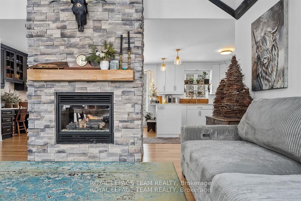 4372 River Road Property Photo 15