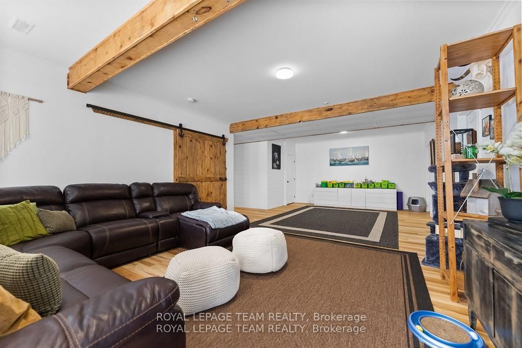 4372 River Road Property Photo 26