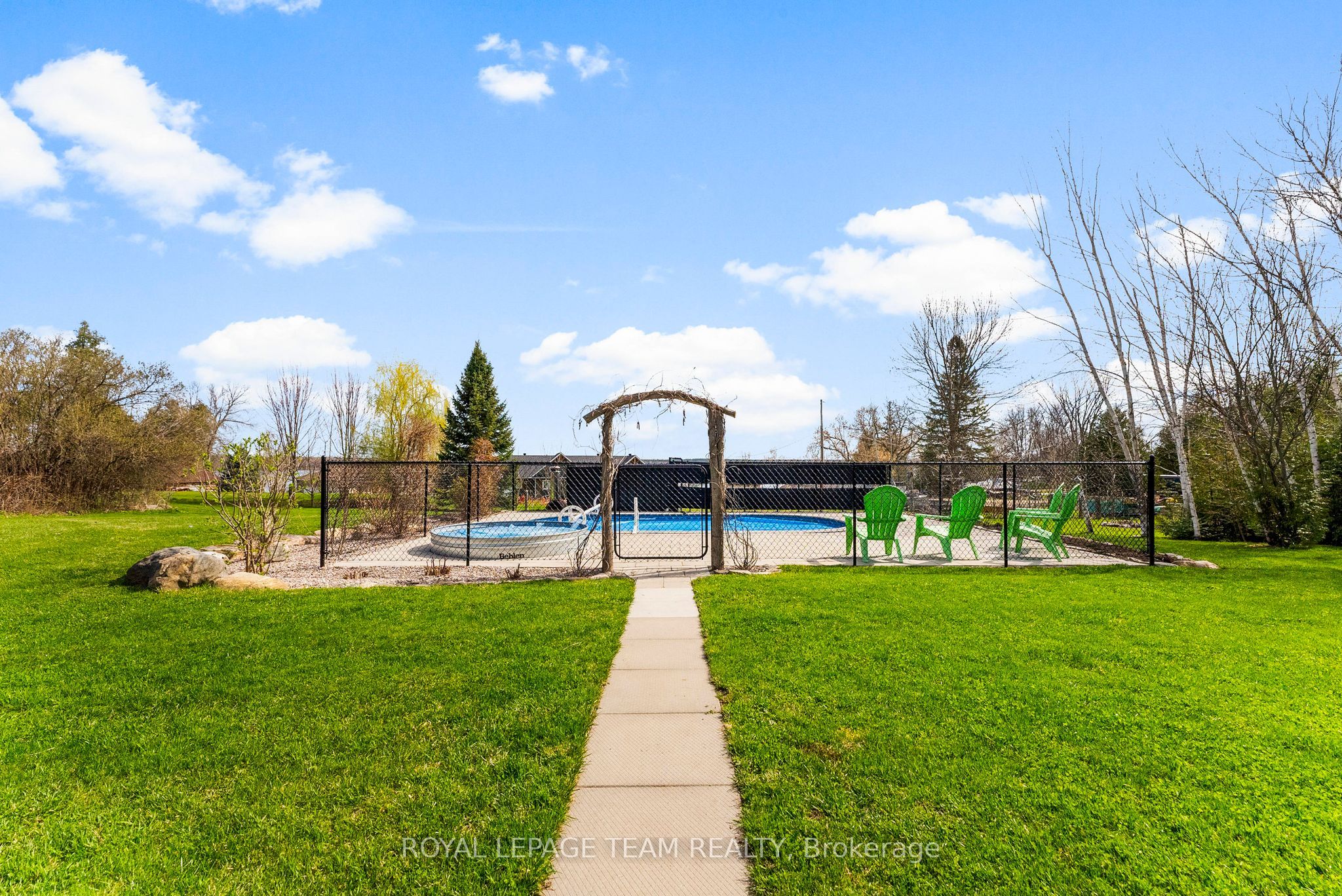 4372 River Road Property Photo 42