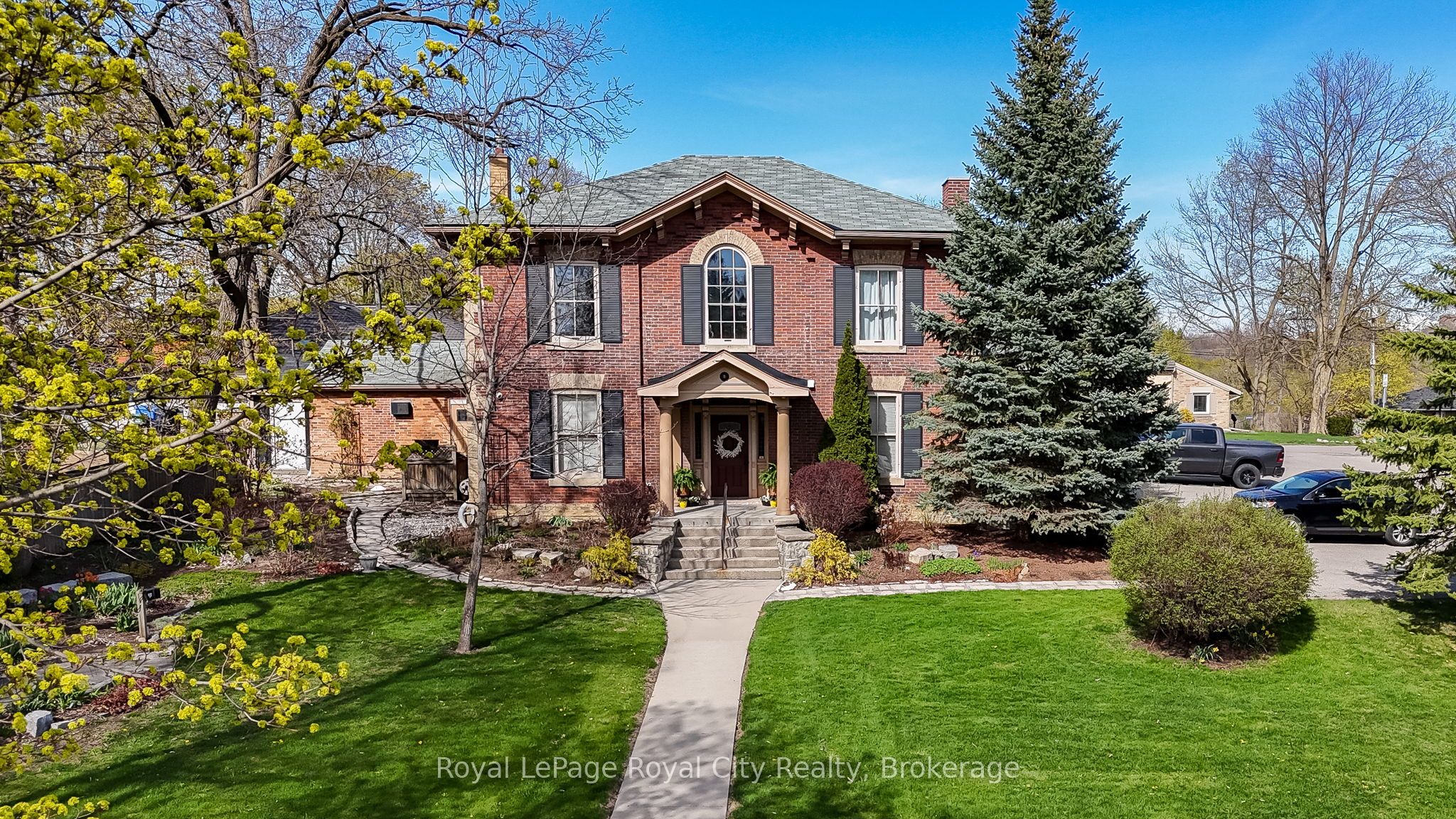 457 Woolwich Street Property Photo 1