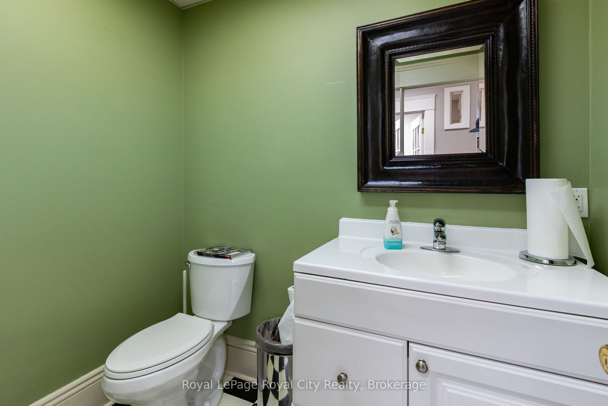 457 Woolwich Street Property Photo 14