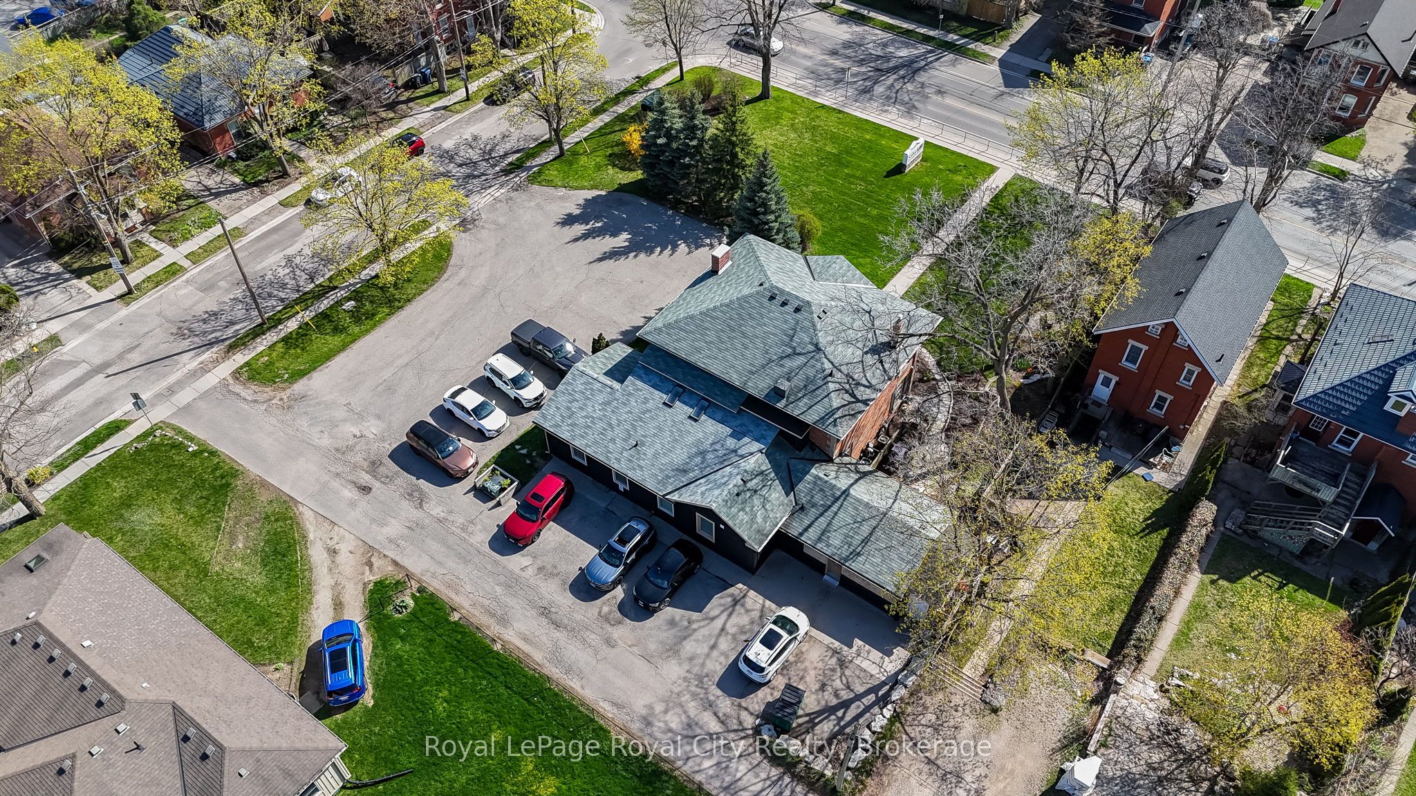 457 Woolwich Street Property Photo 34