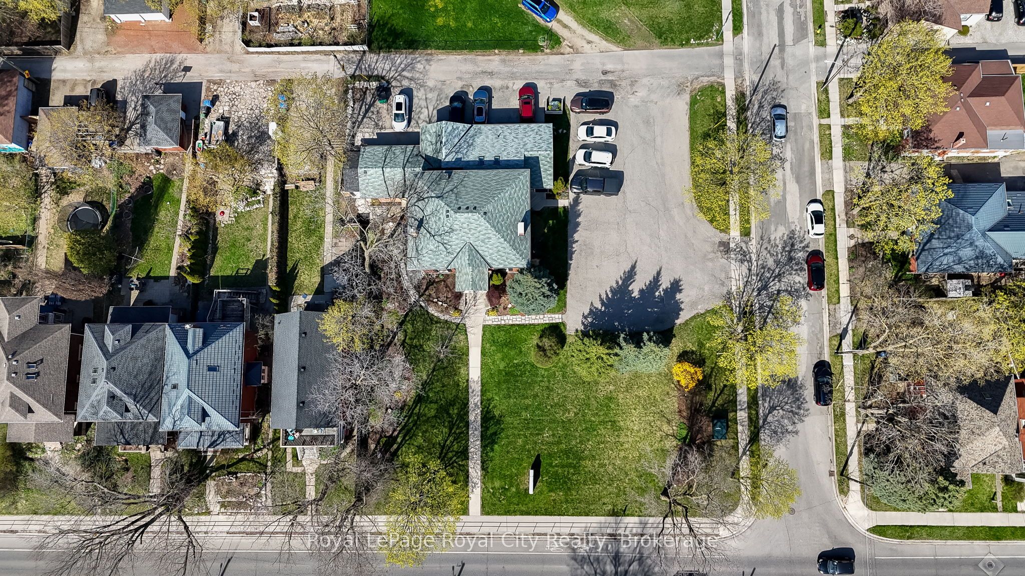 457 Woolwich Street Property Photo 38