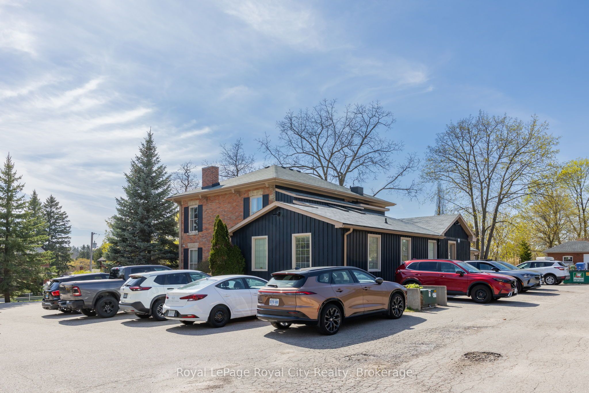 457 Woolwich Street Property Photo 42
