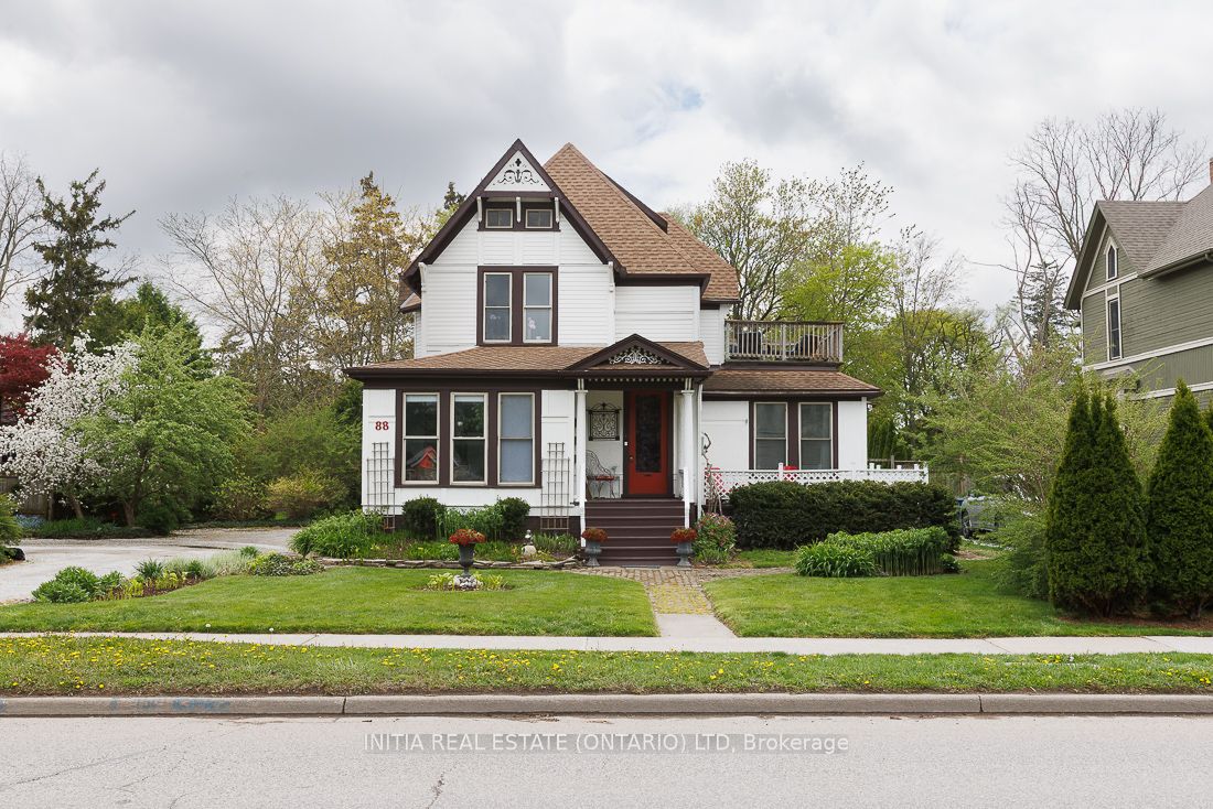 88 Lacroix Street Property Photo