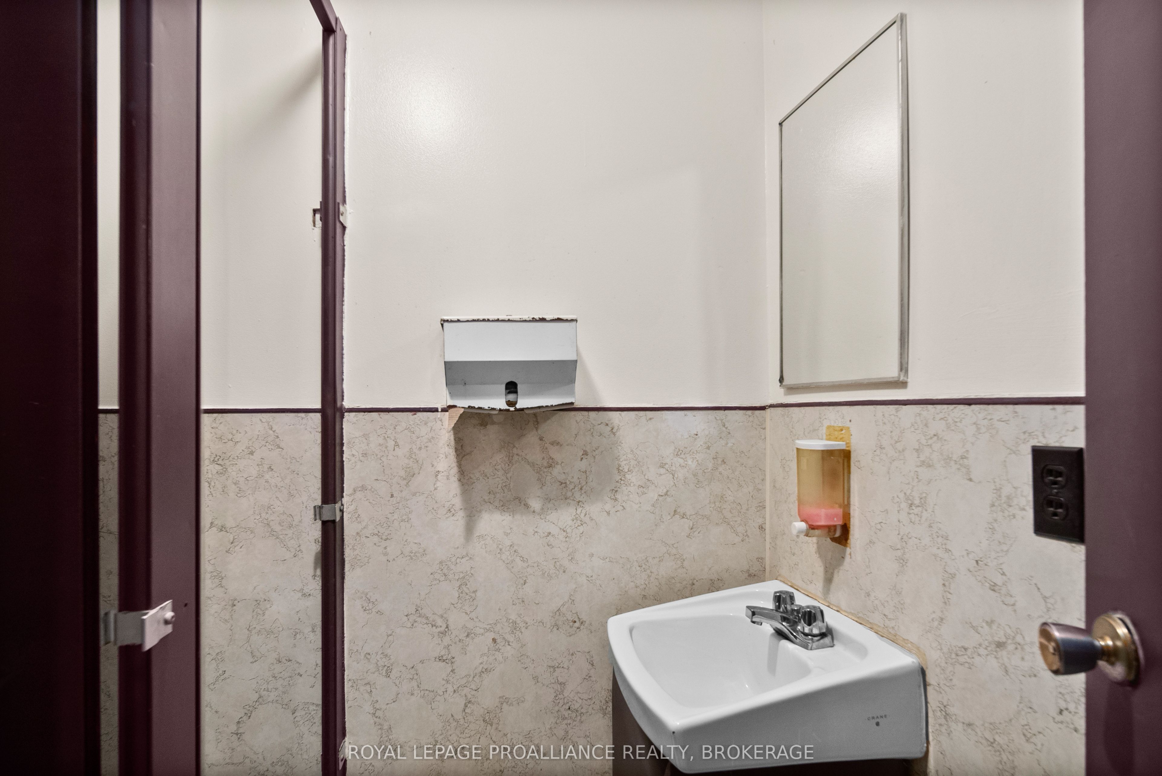 479 Princess Street Property Photo 16
