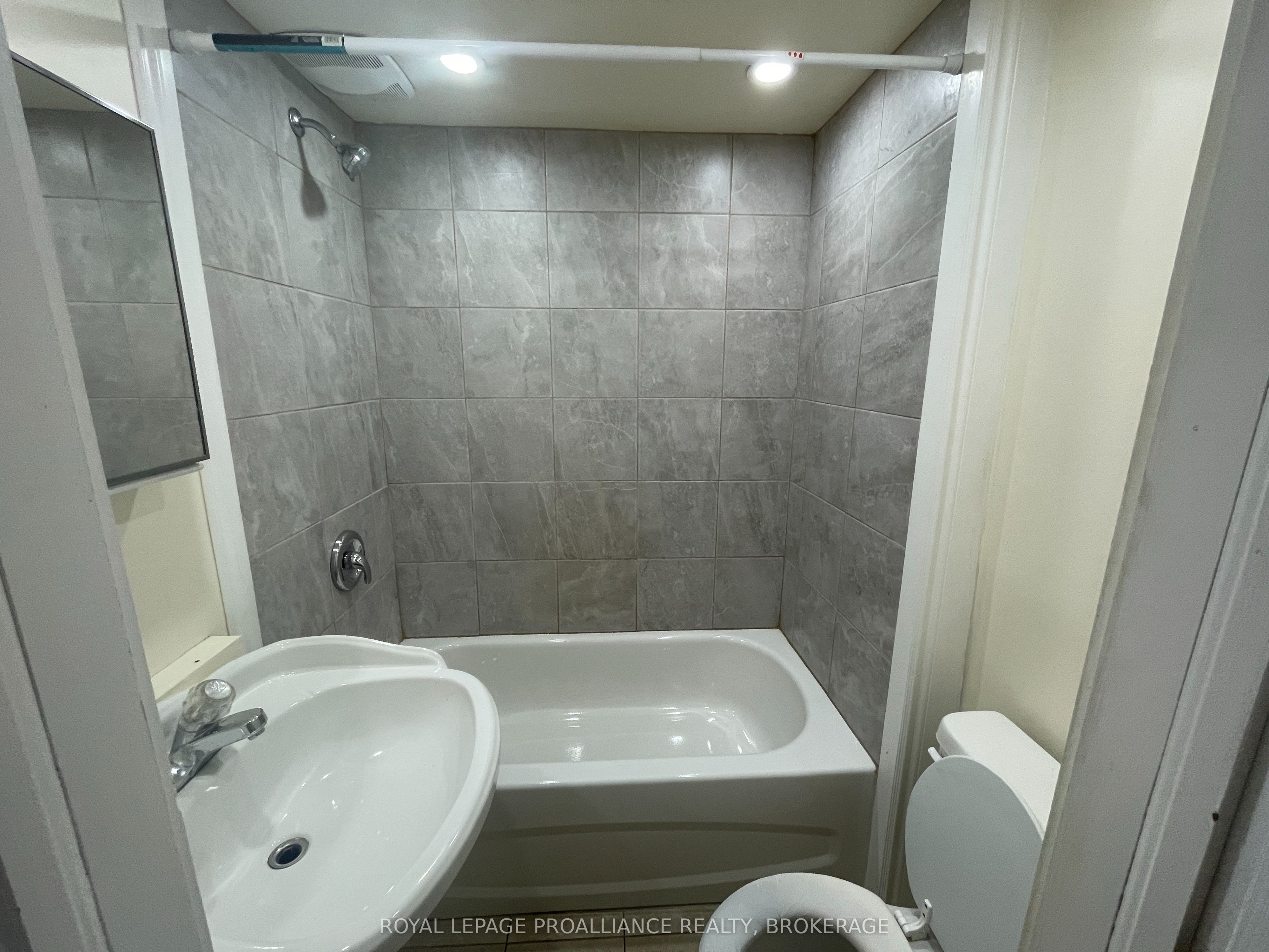 479 Princess Street Property Photo 36