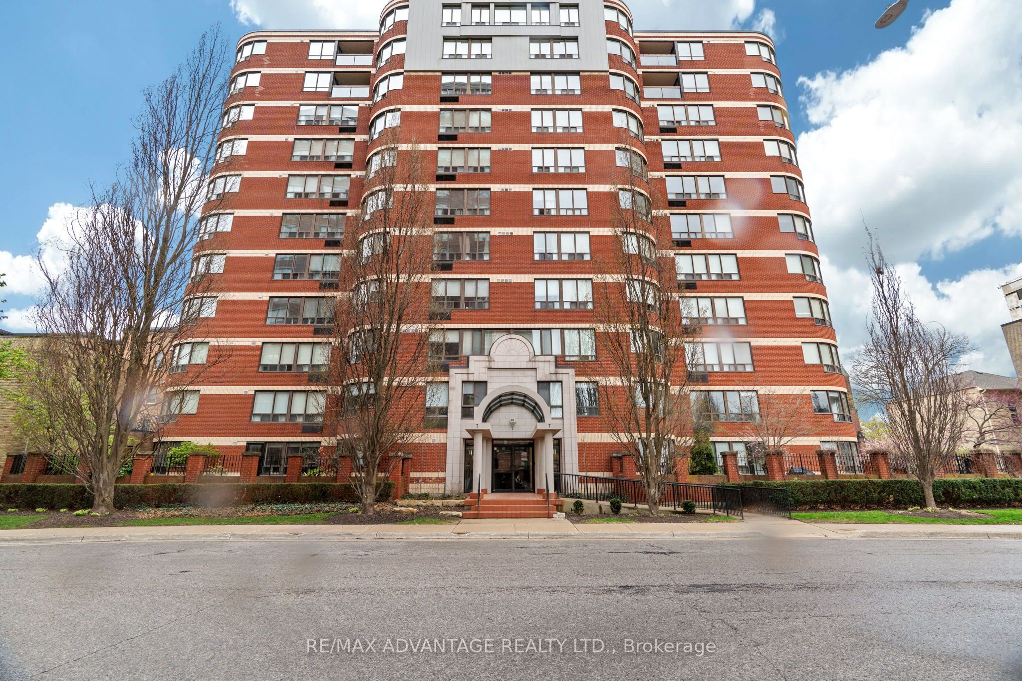 #704 - 7 Picton Street Property Photo 1