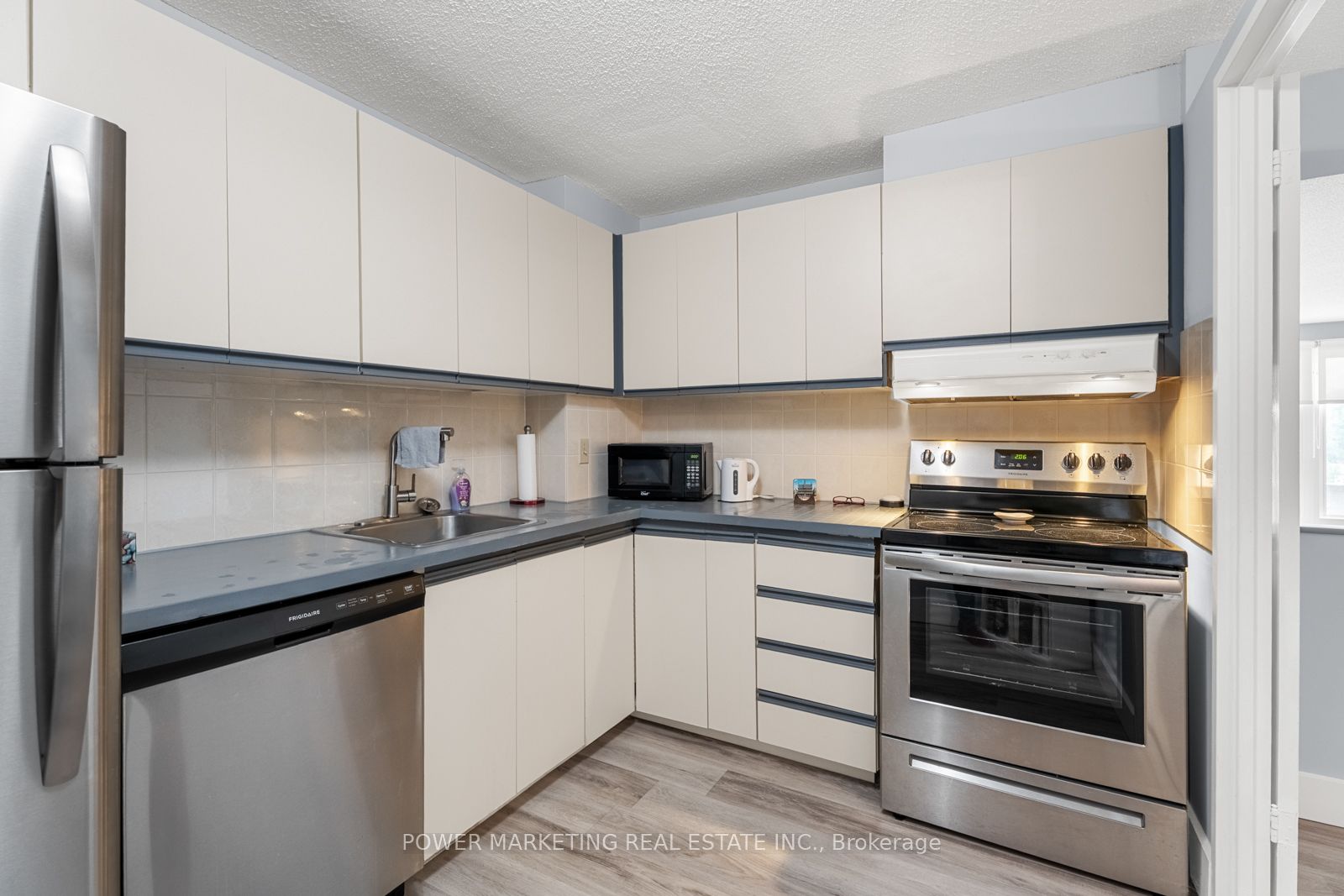 #715 - 1599 Lassiter Terrace Property Photo 11