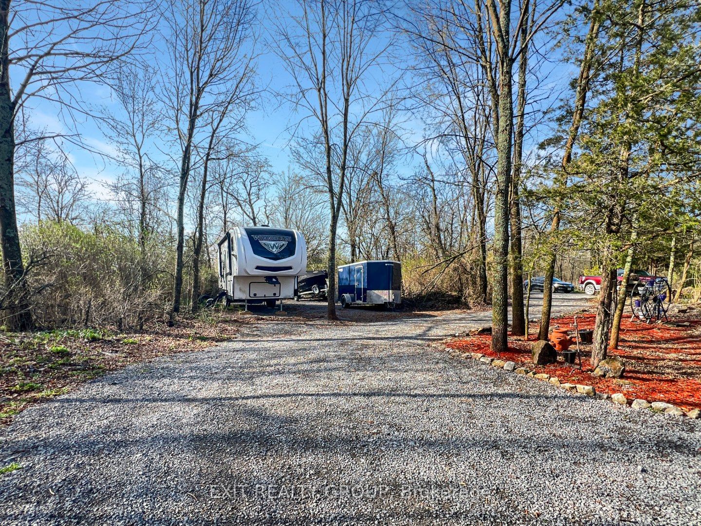 305 Bateman Road Property Photo 4