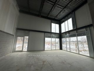 585 Hanlon Creek Blvd Property Photo 3