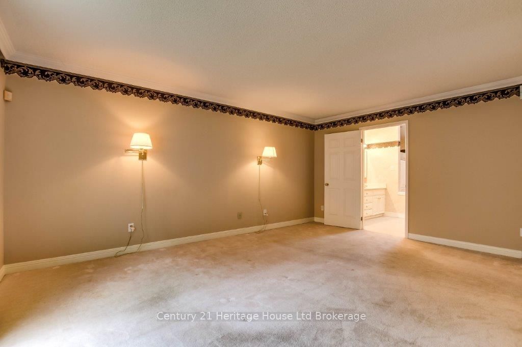 675 Lansdowne Avenue Property Photo 15
