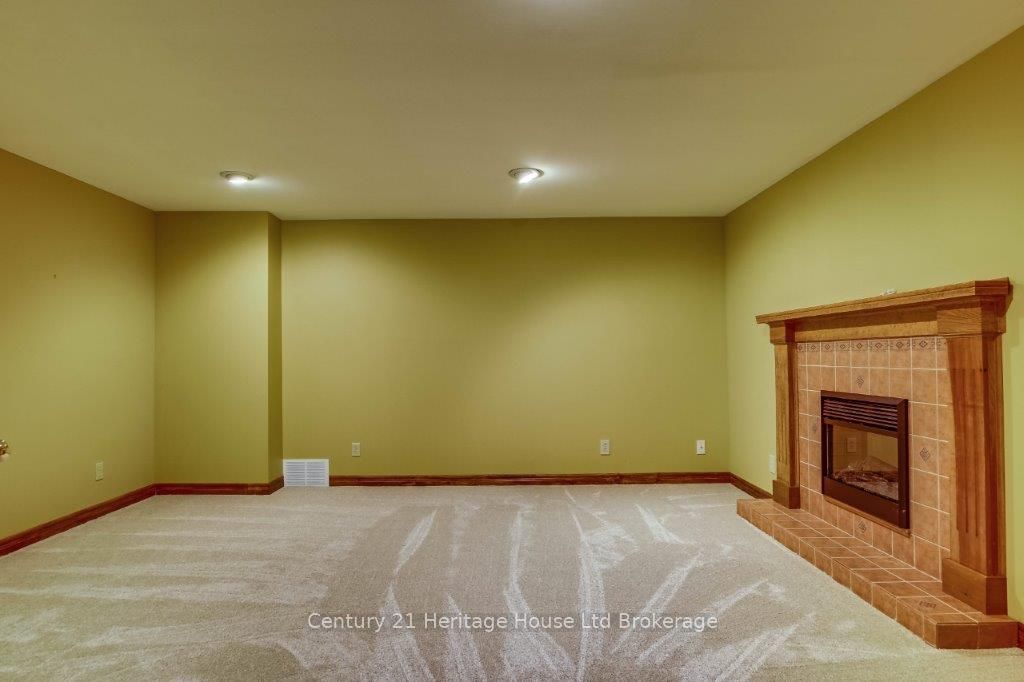 675 Lansdowne Avenue Property Photo 30