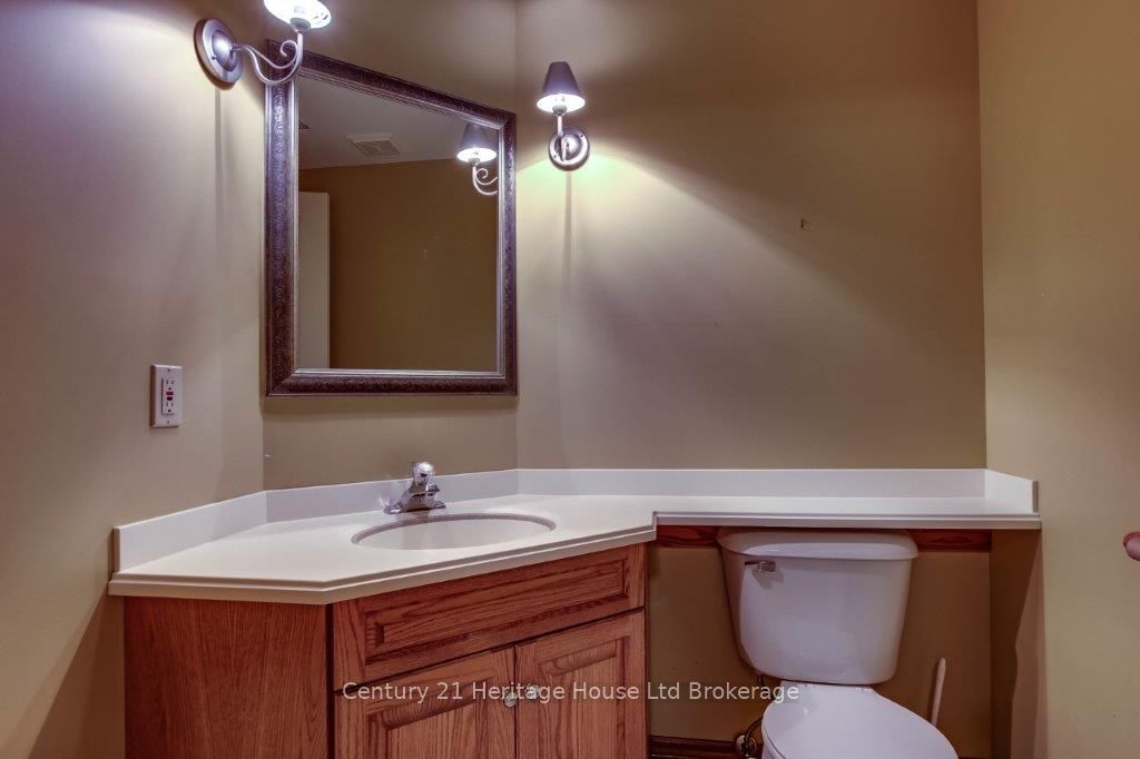 675 Lansdowne Avenue Property Photo 31