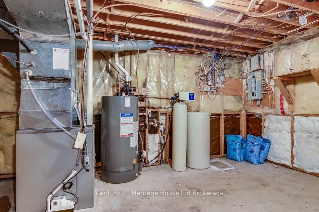 675 Lansdowne Avenue Property Photo 33