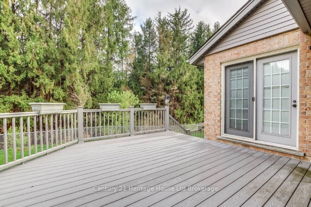 675 Lansdowne Avenue Property Photo 36