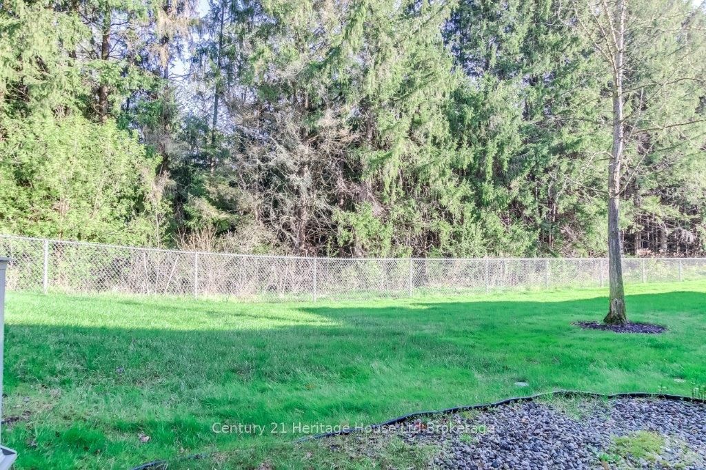 675 Lansdowne Avenue Property Photo 38