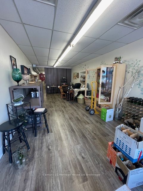 165 Main St Property Photo 4