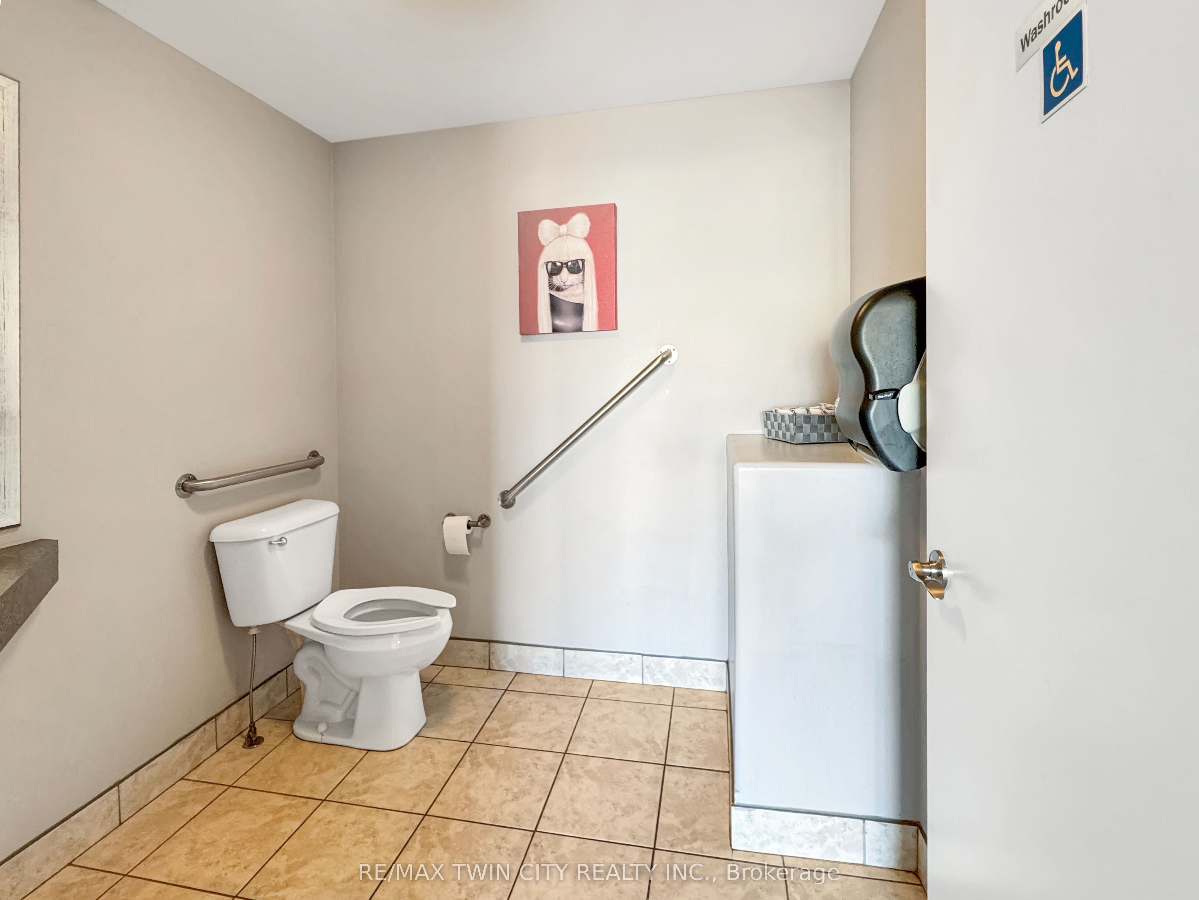 423 King Street Property Photo 21