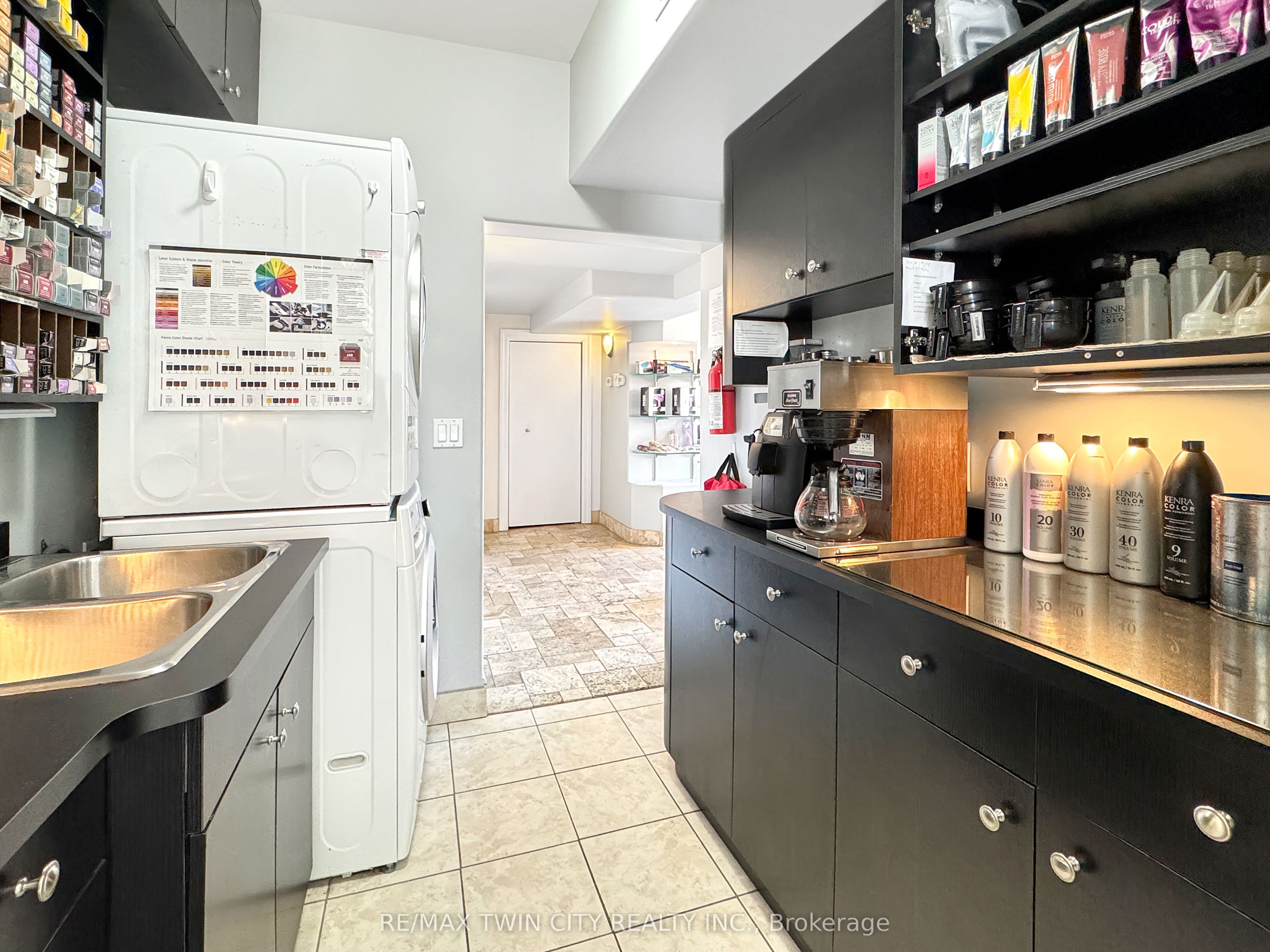 423 King Street Property Photo 24