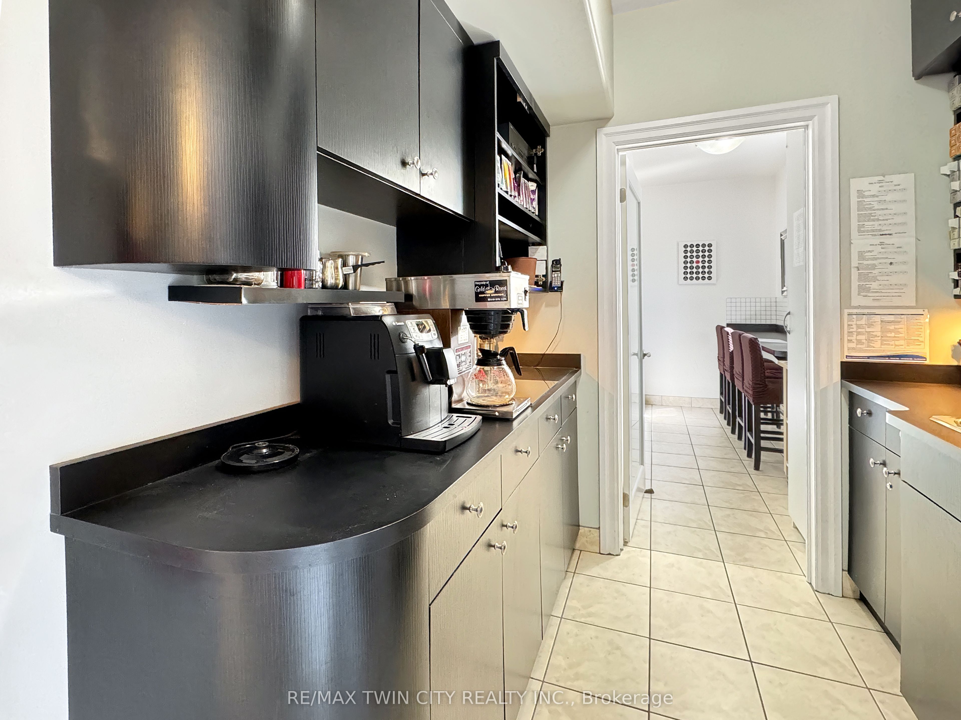 423 King Street Property Photo 25