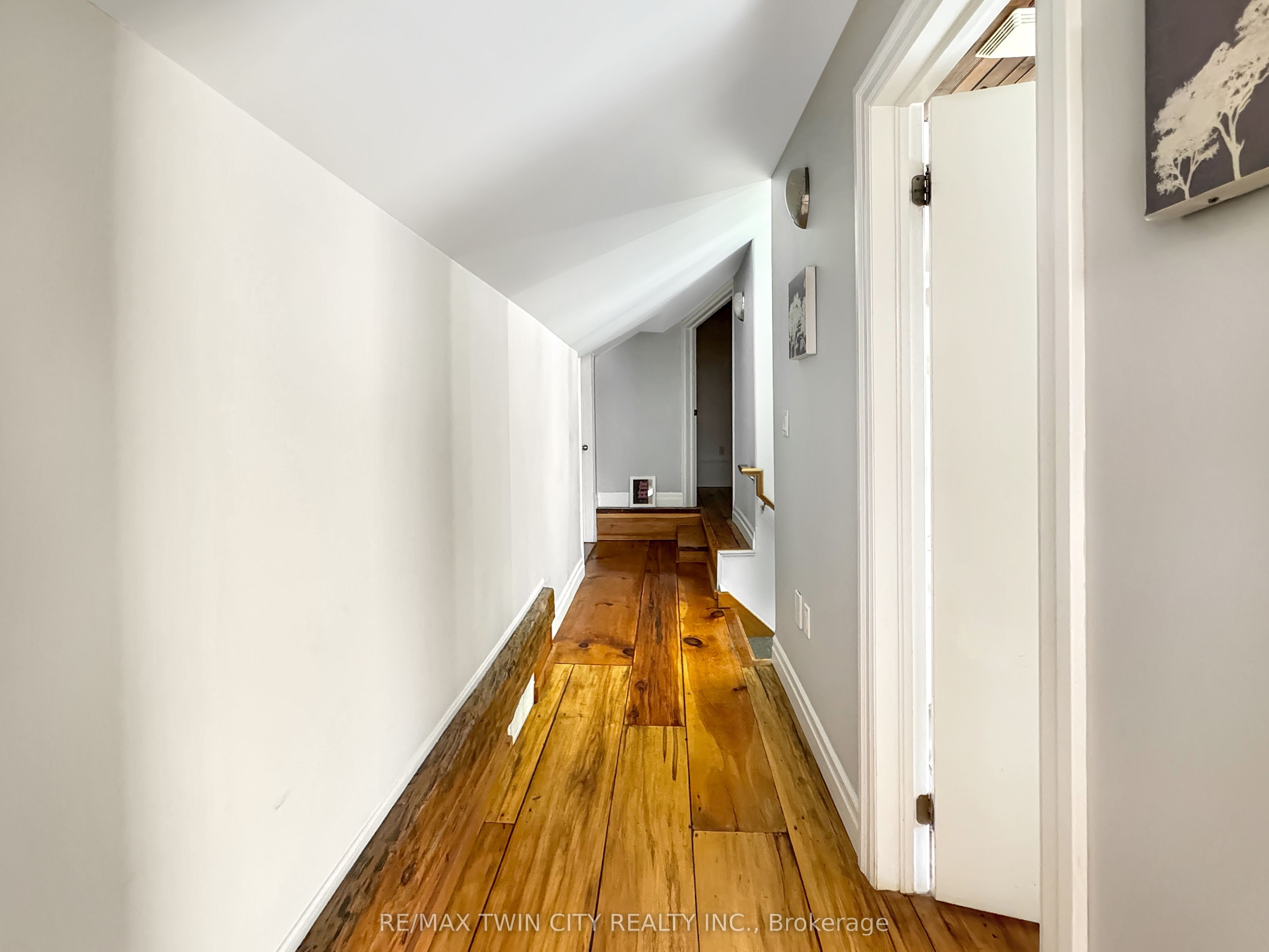 423 King Street Property Photo 38