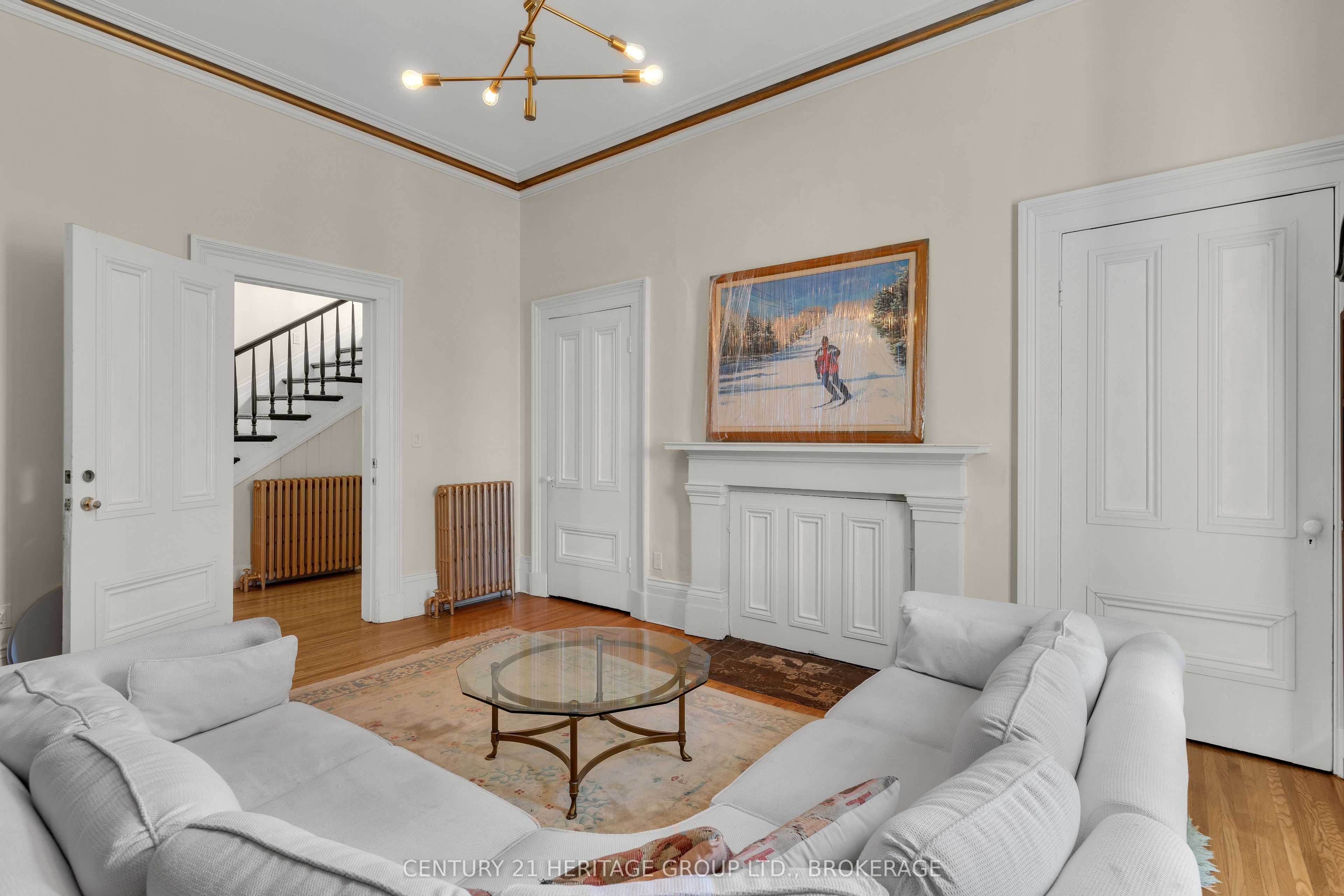 389 King Street E Property Photo 15
